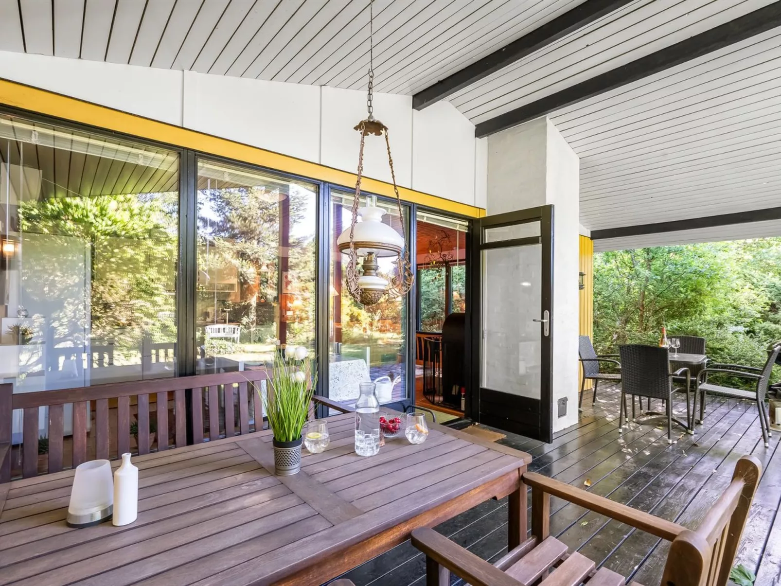 "Tenaya" - 200m to the fjord-Buiten