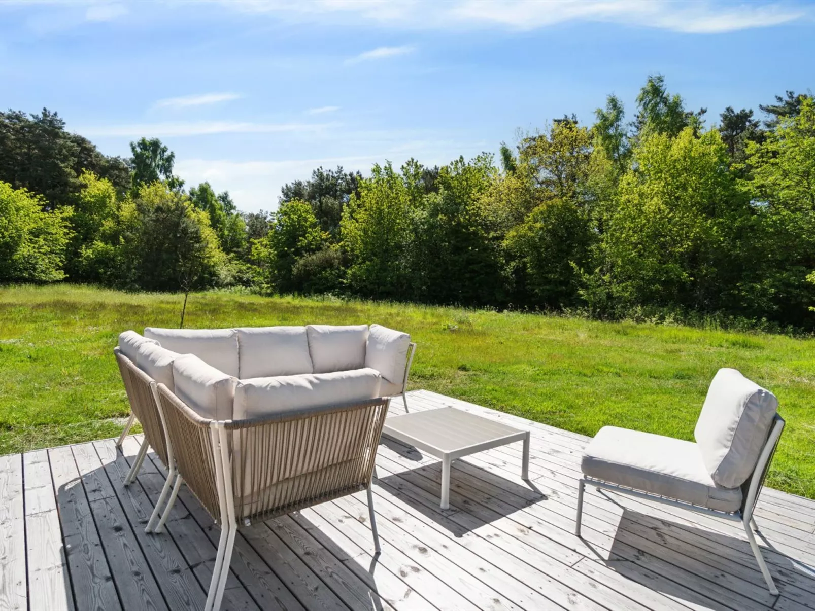 &quot;Tove&quot; - 350m from the sea-Buiten