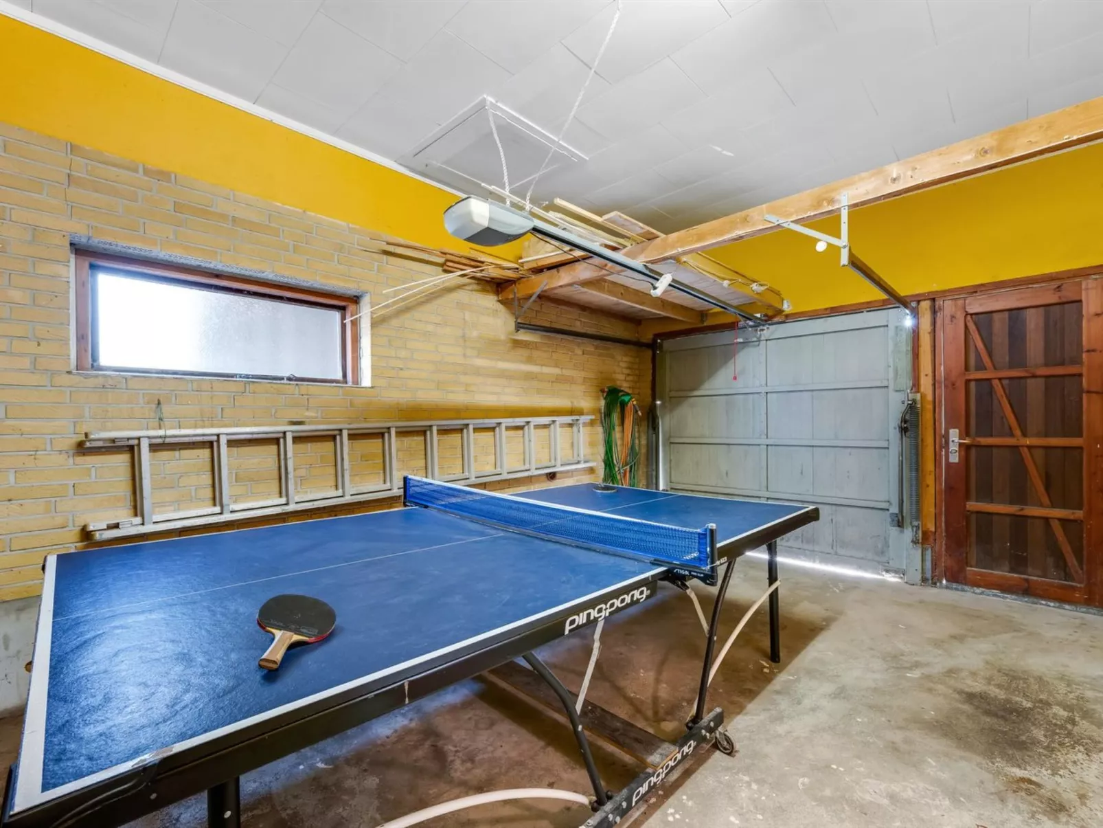 "Svein" - 500m to the fjord-Binnen