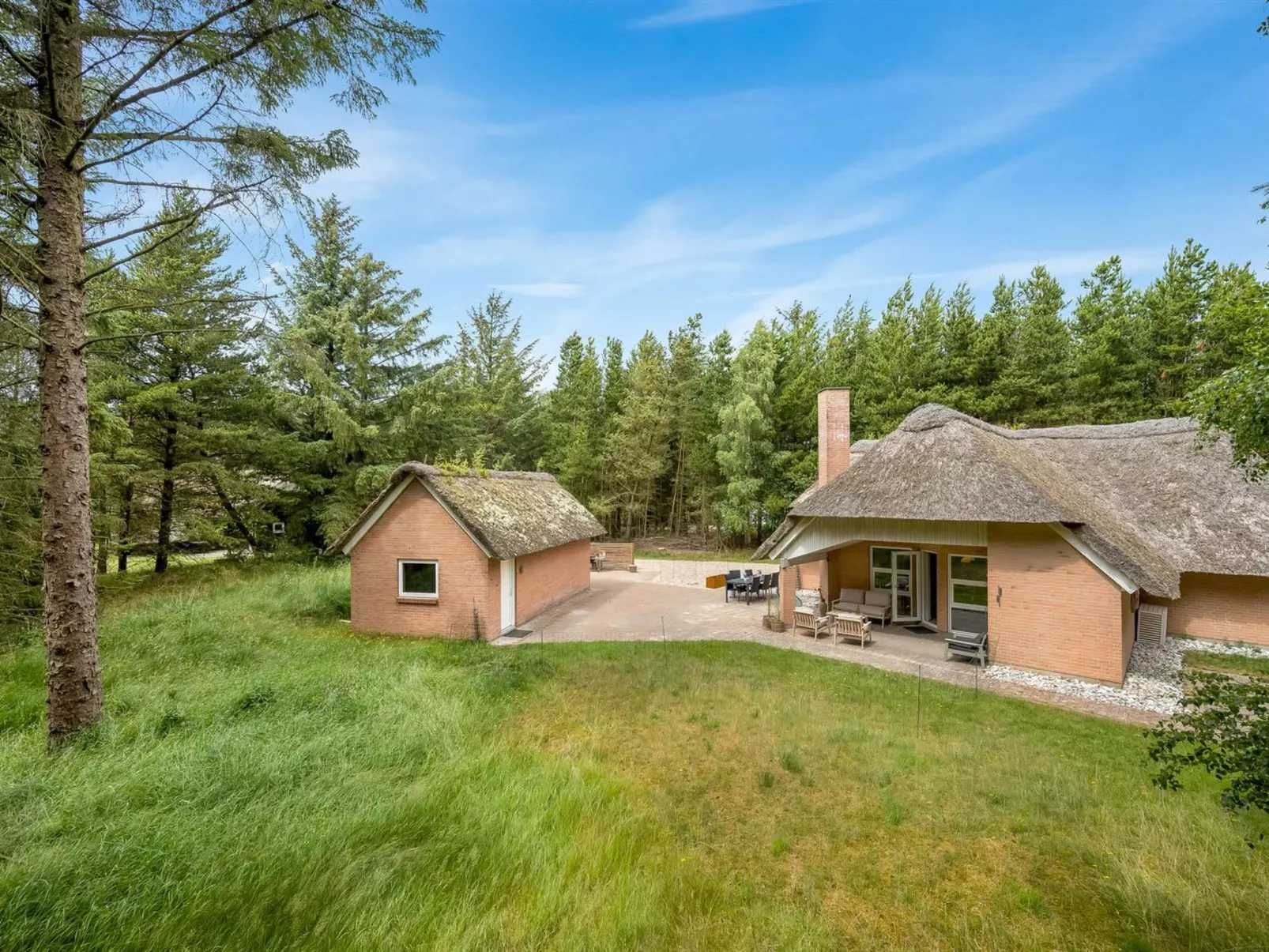 "Batsha" - 1.7km from the sea-Buiten