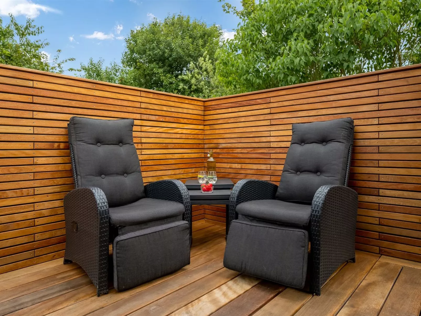 "Ellie" - 500m from the sea-Buiten