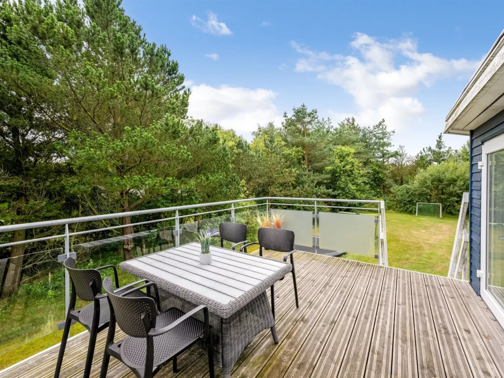 "Sami" - 600m to the fjord-Buiten