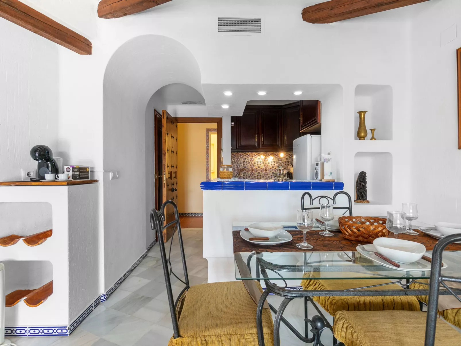 Aldea del Mar-Binnen