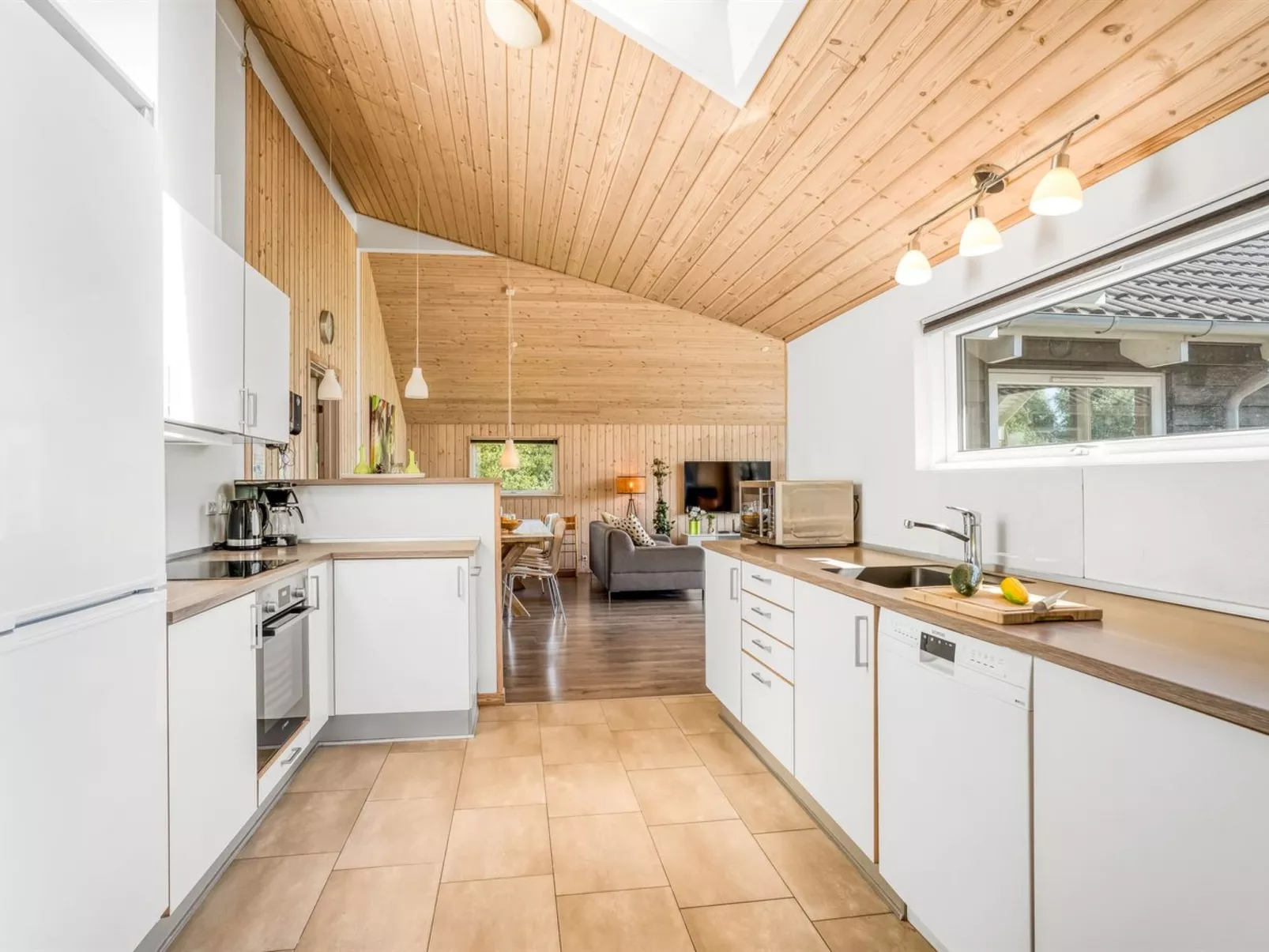 "Jurgis" - 900m from the sea-Binnen