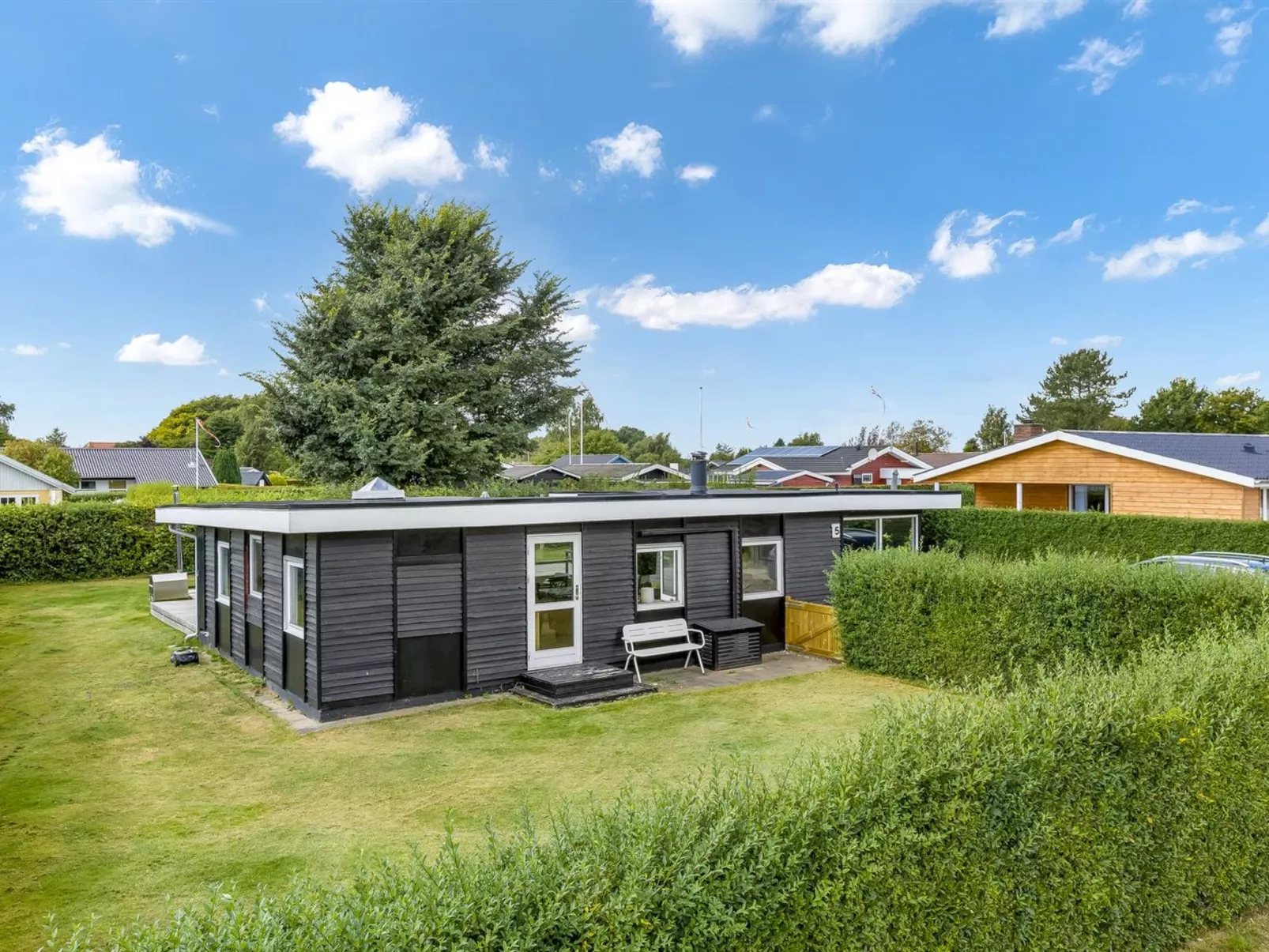 "Adia" - 500m from the sea-Buiten
