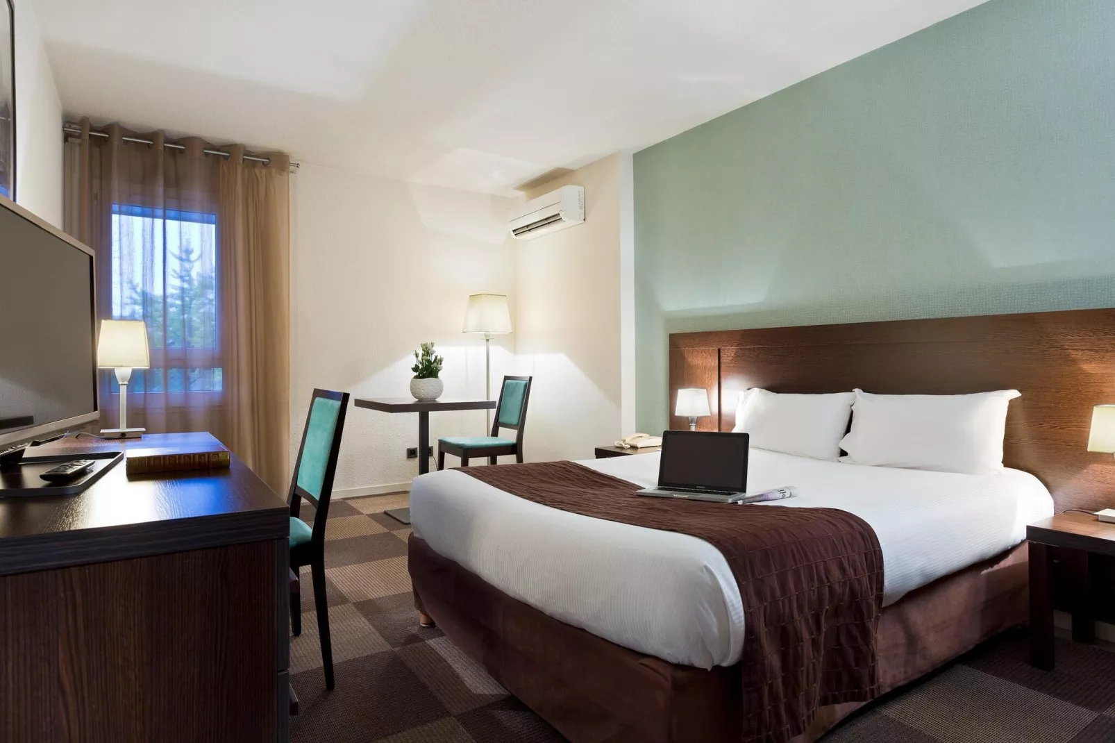 Superior Studio park/pool view - LA RESERVE-Slaapkamer