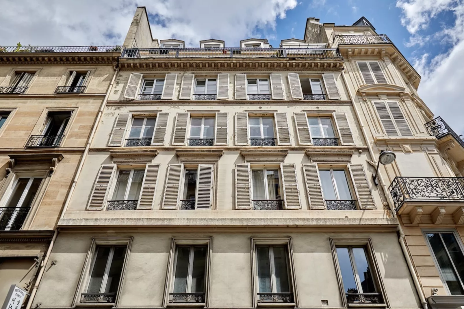 MONTMARTRE NEW-Niet-getagd