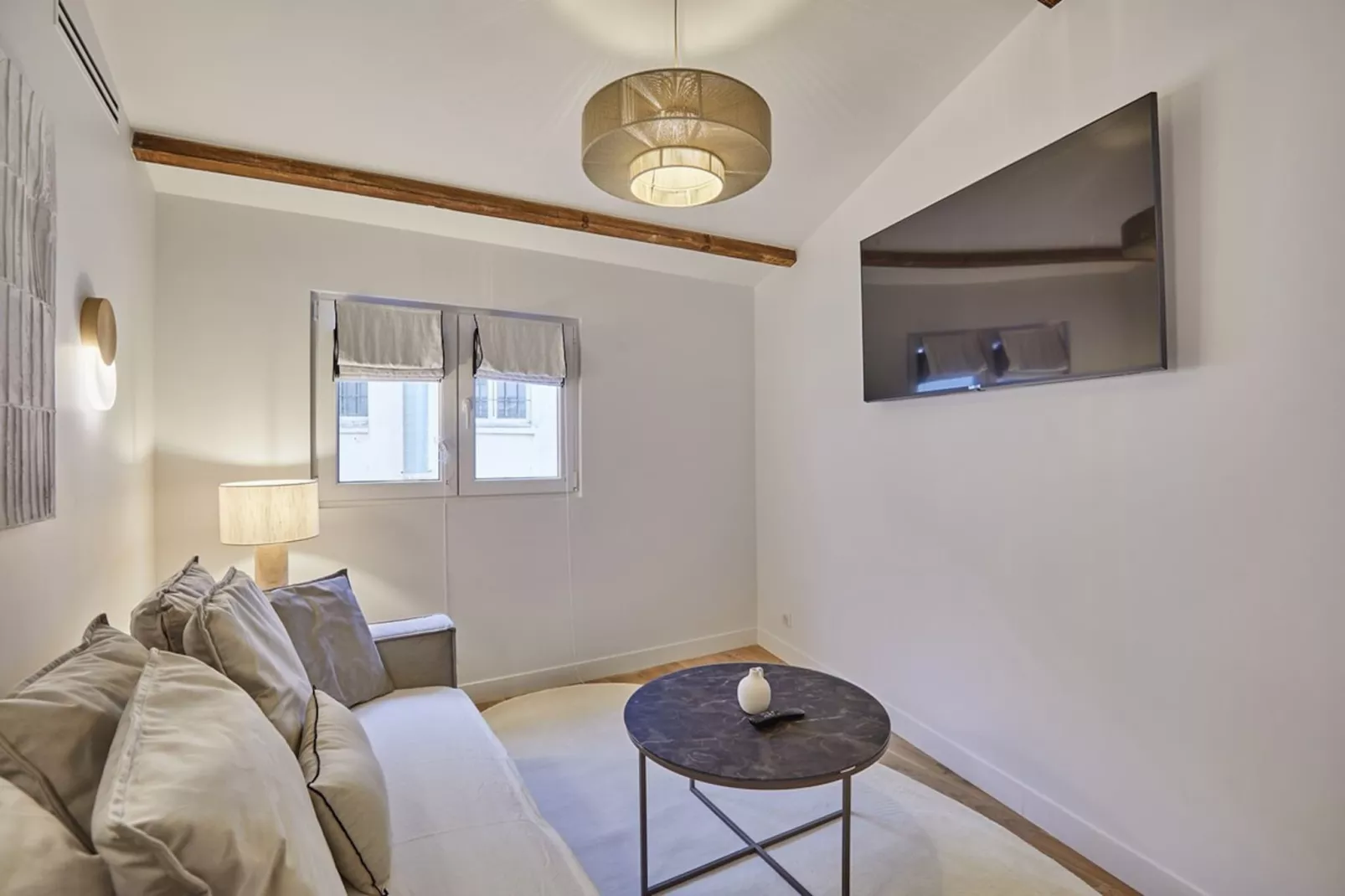 BELLEVILLE 1 NEW-Niet-getagd