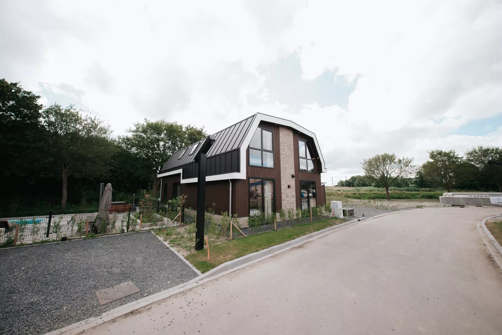 Villa Watergloed | 16 personen-Buitenkant zomer