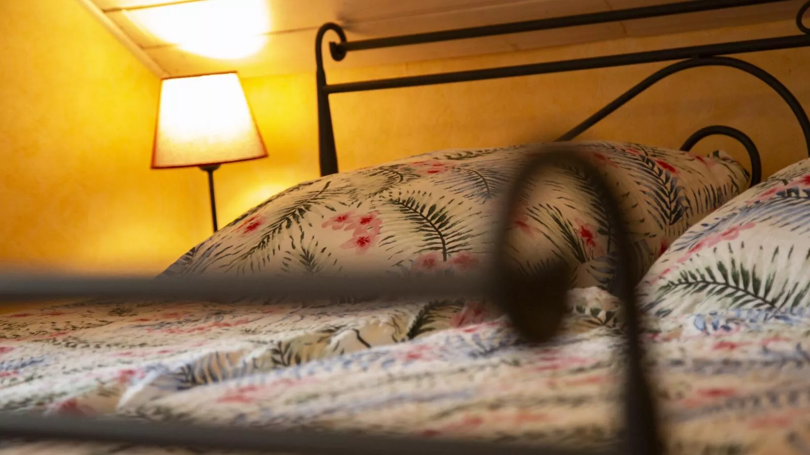 Naturstammhaus-Slaapkamer