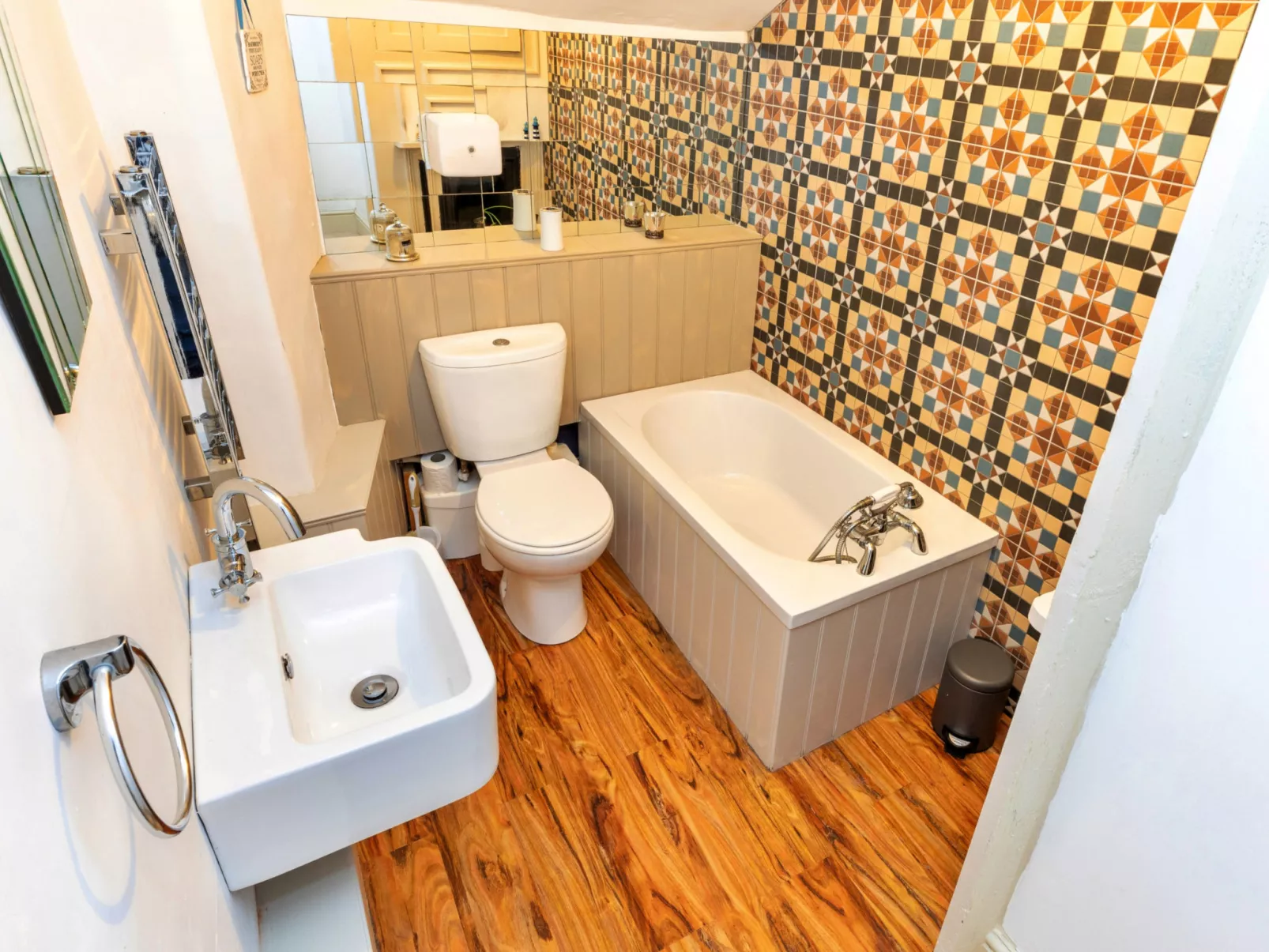 Islip Mill House - Beautiful Riverside Home-Binnen