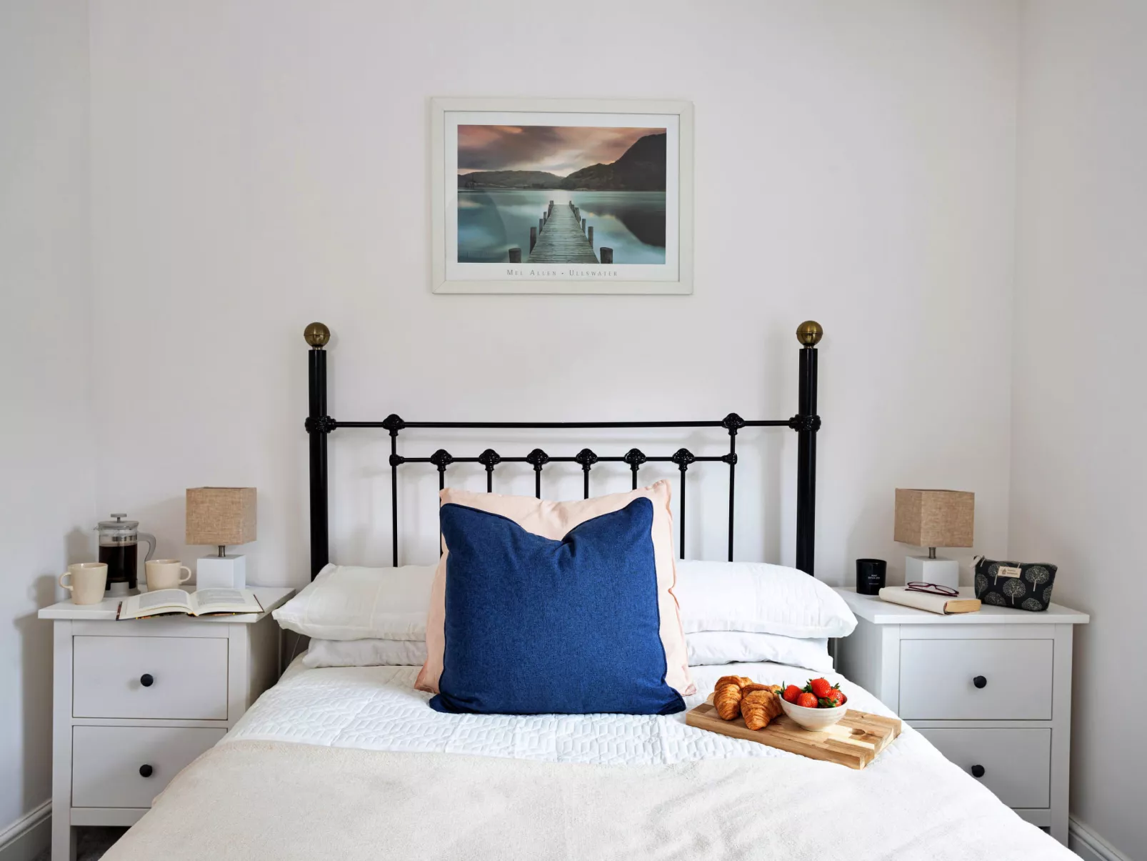 Courtyard Cottage-Binnen