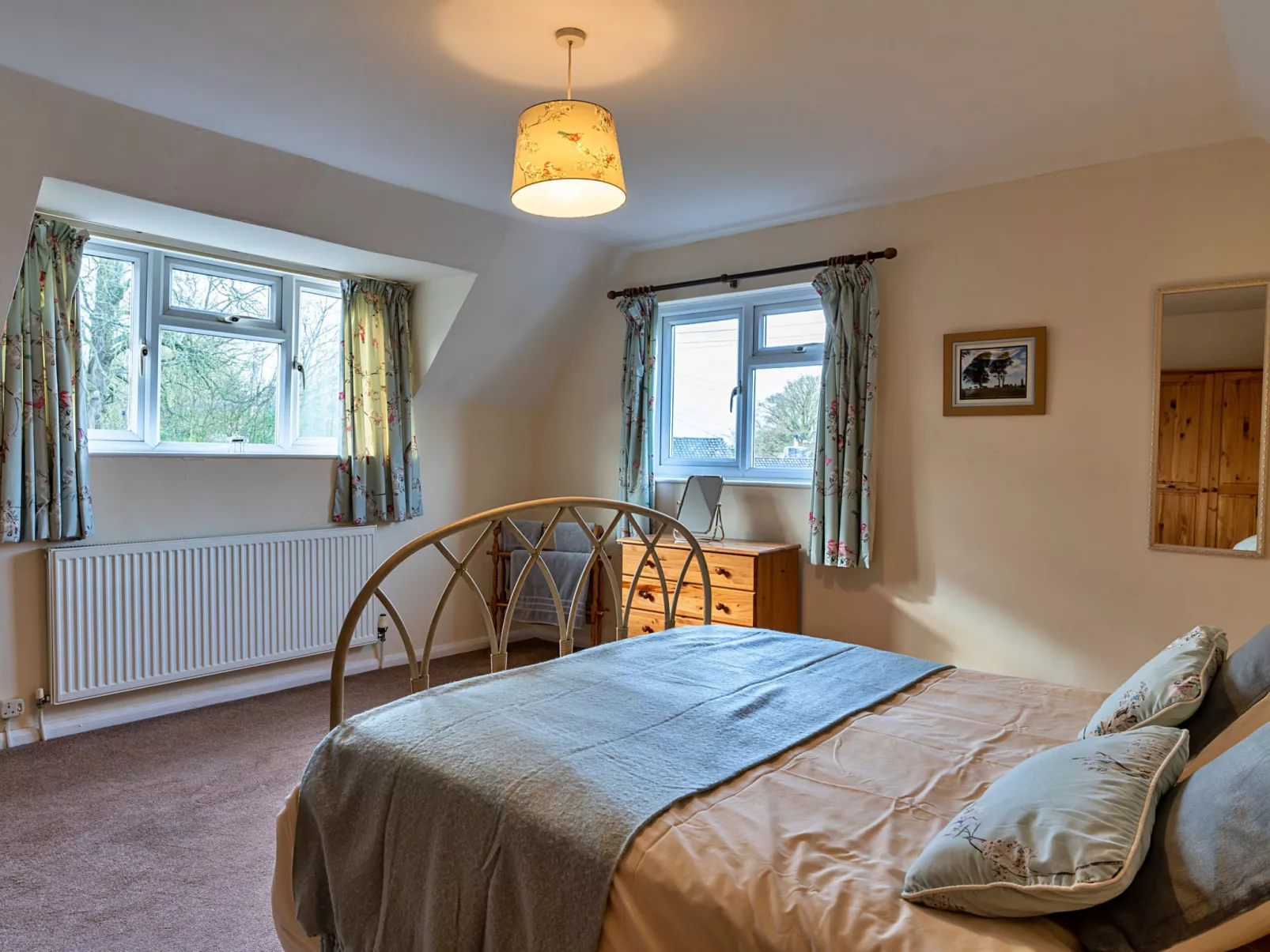 Glebe Cottage-Binnen