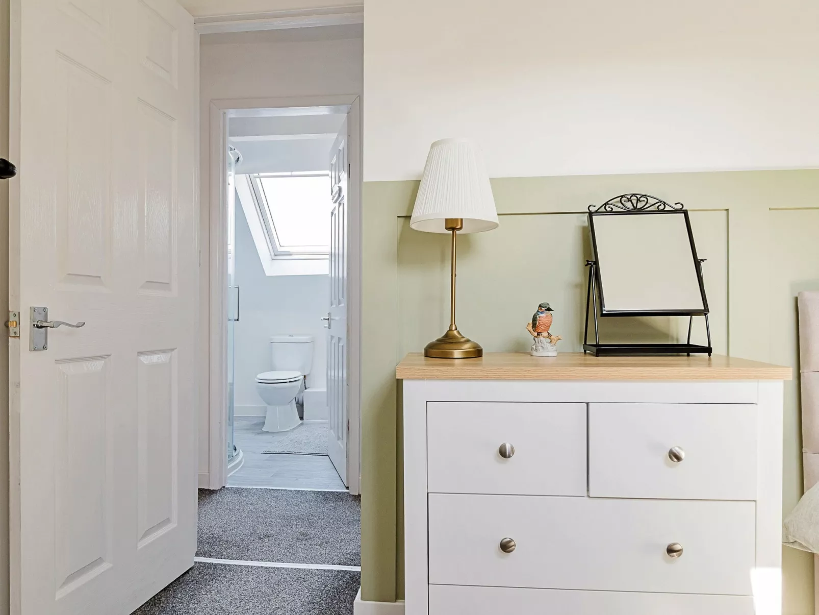 No. 8 Meadow Retreat-Binnen