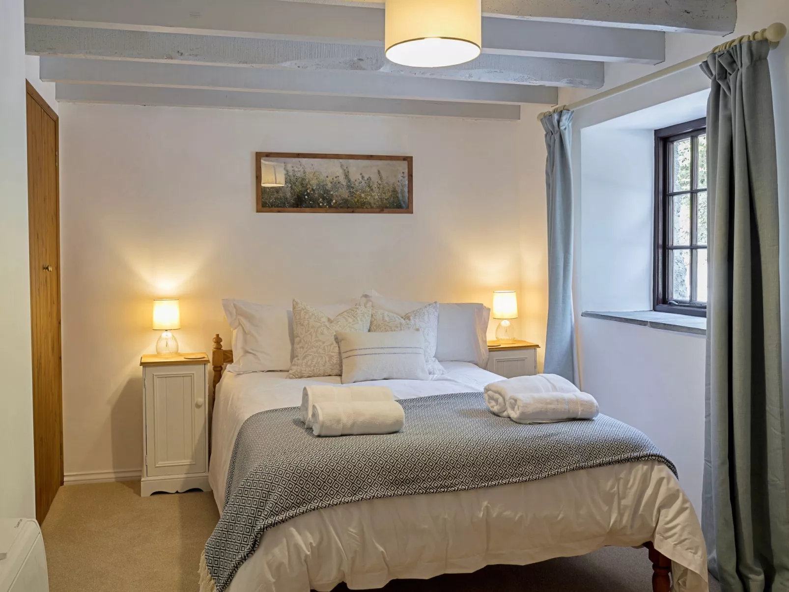 Rowella Cottage-Binnen