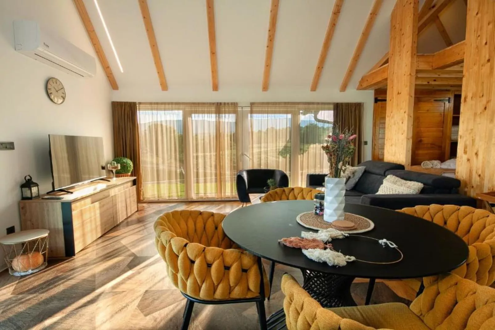 Mountain View Resort (Eva)-Binnen