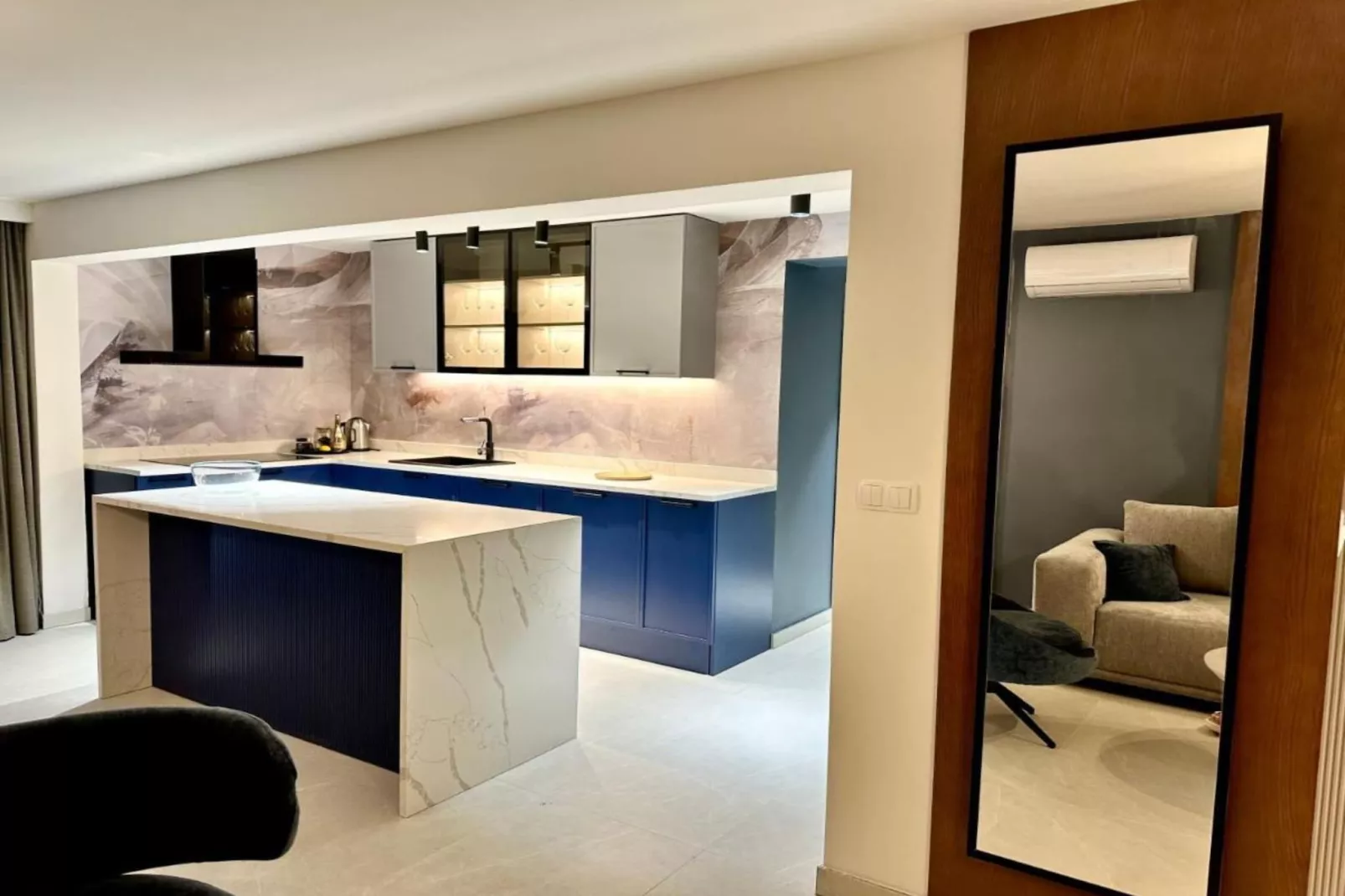 Leonarda Waterfront Residences-Two-Bedroom Apartment with private pool (The Bayfront One) -S5-Keuken