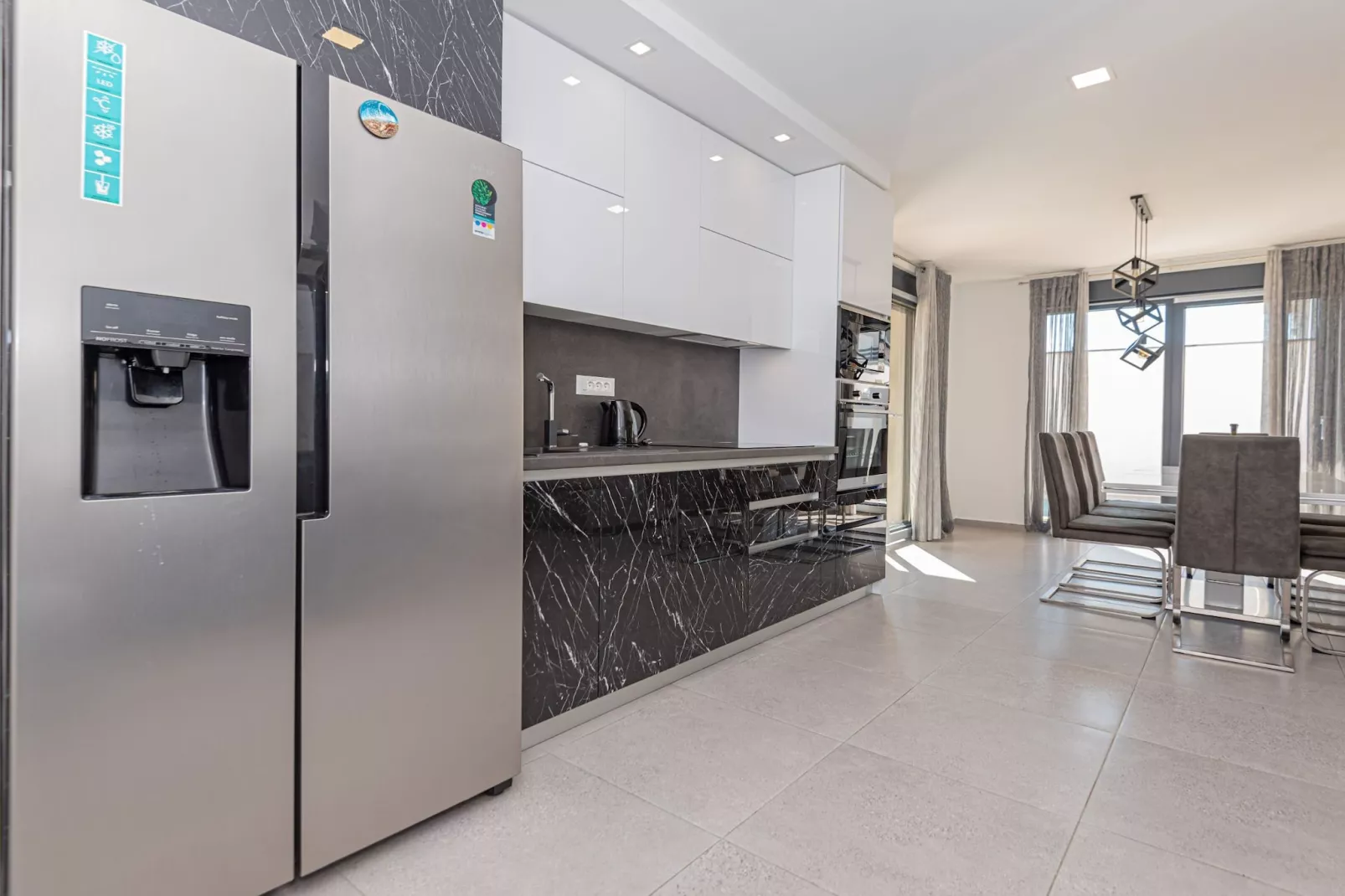 Four-Bedroom Villa With Pool-Keuken