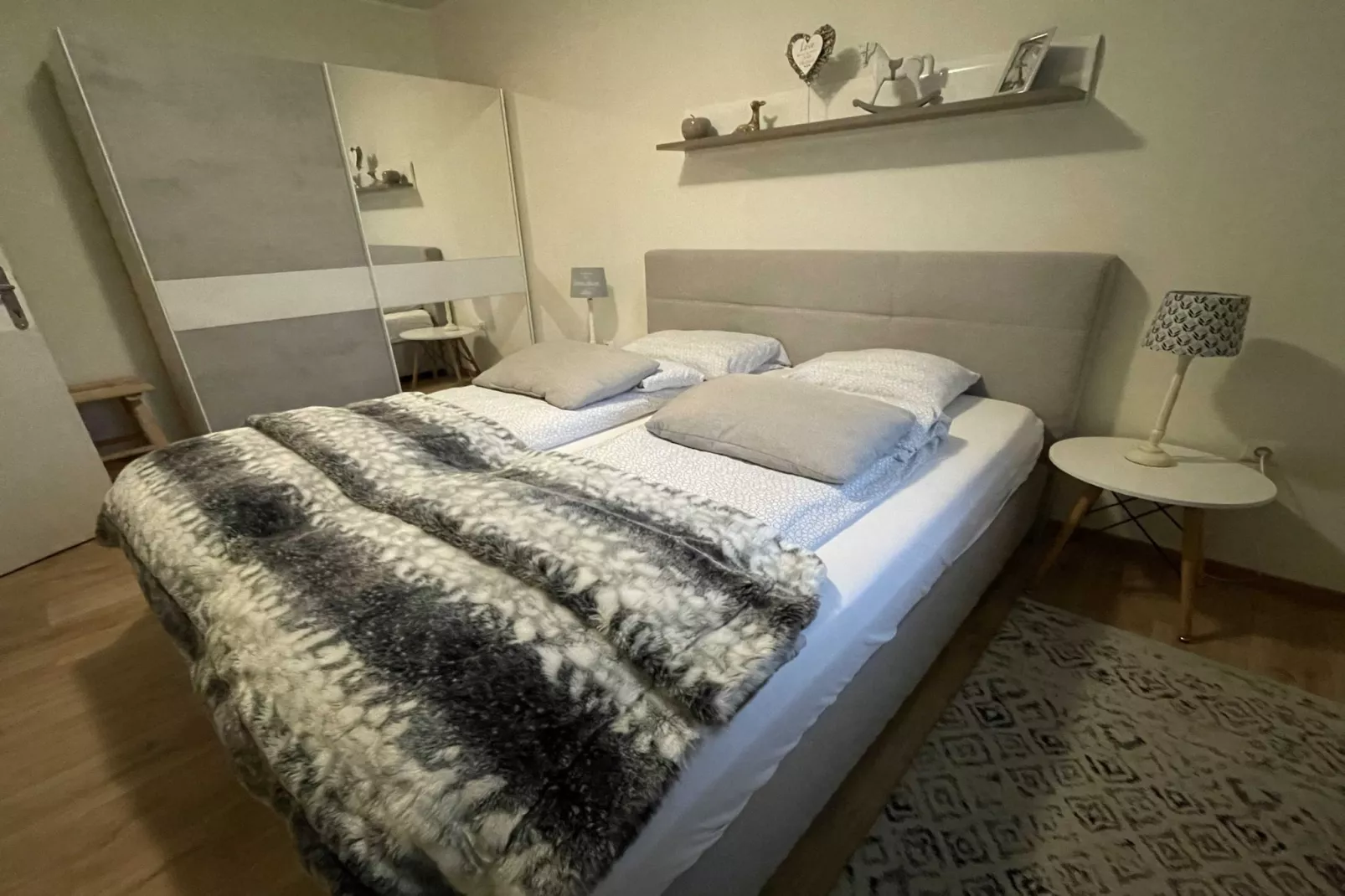 Rustic and Radiant Retreat Apartments with Terrace - Classic One Bedroom Apartment with Terrace (owner app 12)