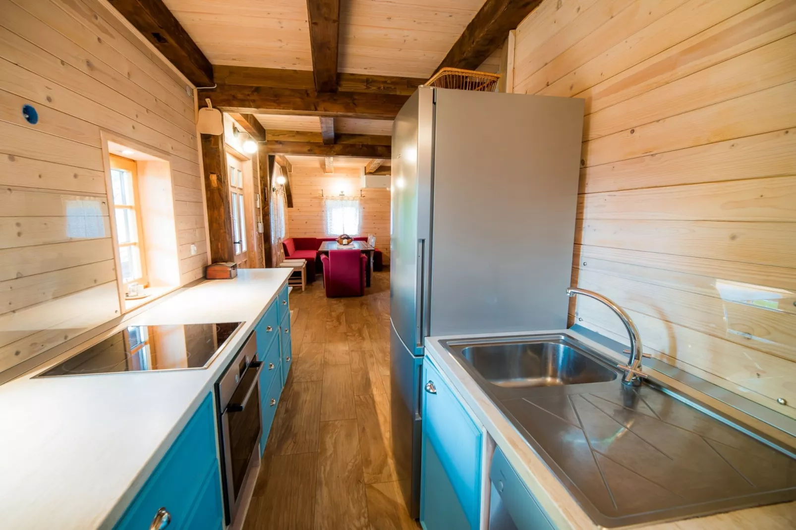 Serene Rustic Haven Holiday Home with Sauna - Two Bedroom Holiday Home with Sauna-Keuken