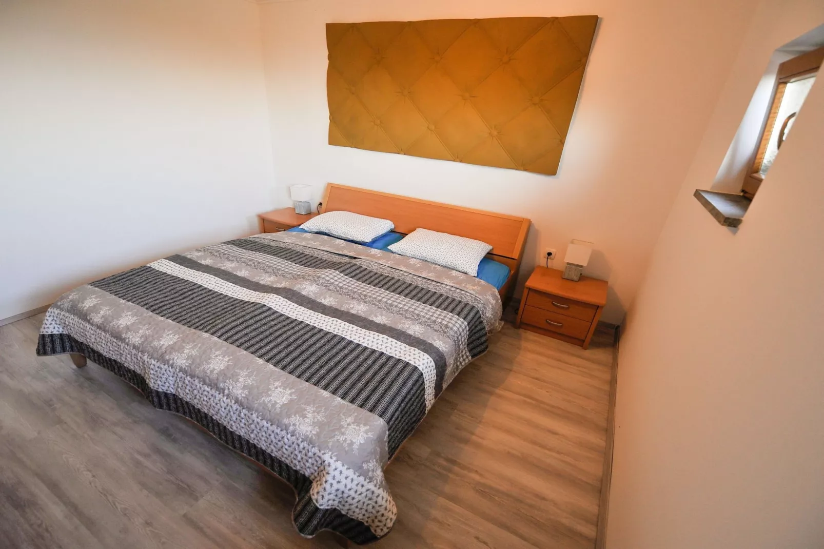 Relax and Rustic Apartments with Terrace - Standard One Bedroom Apartment with Terrace (owner Marjana)-Slaapkamer