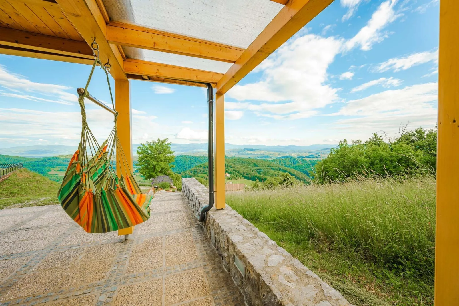 Secluded Escape Hilltop Villa with Hot-Tub - Two Bedroom Villa with Hot-Tub-Buitenlucht