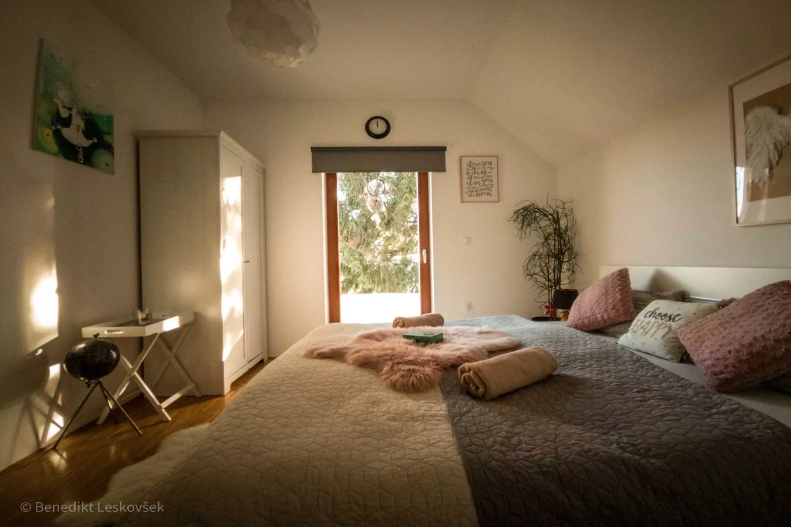 Rustic Refuge Glamping with Hot-Tub and Sauna - Two Bedroom Apartment with Terrace-Slaapkamer