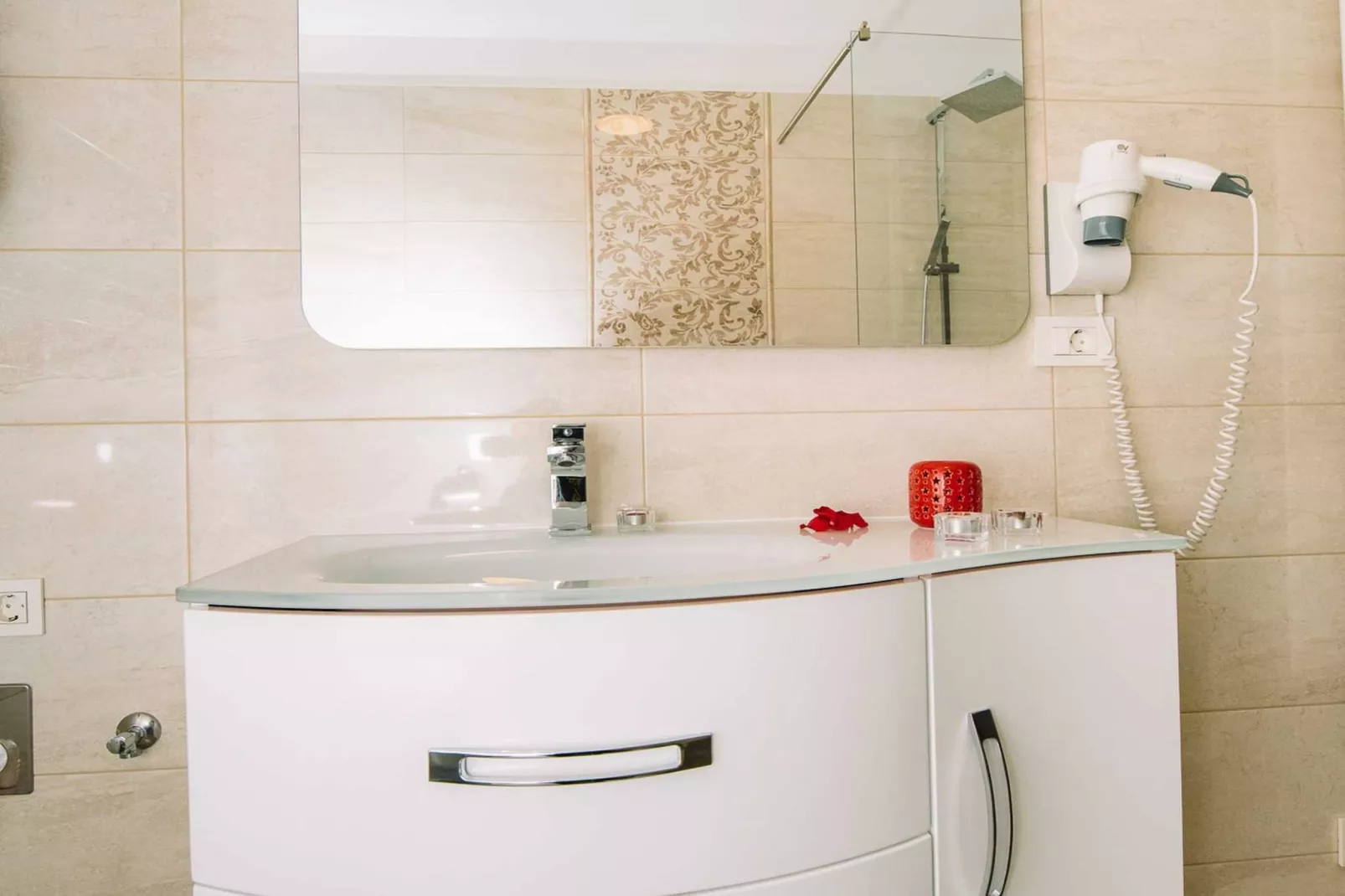 Bled Prestigious and Stylish Apartments - Standard One Bedroom Apartment with Balcony (owner 3)-Badkamer