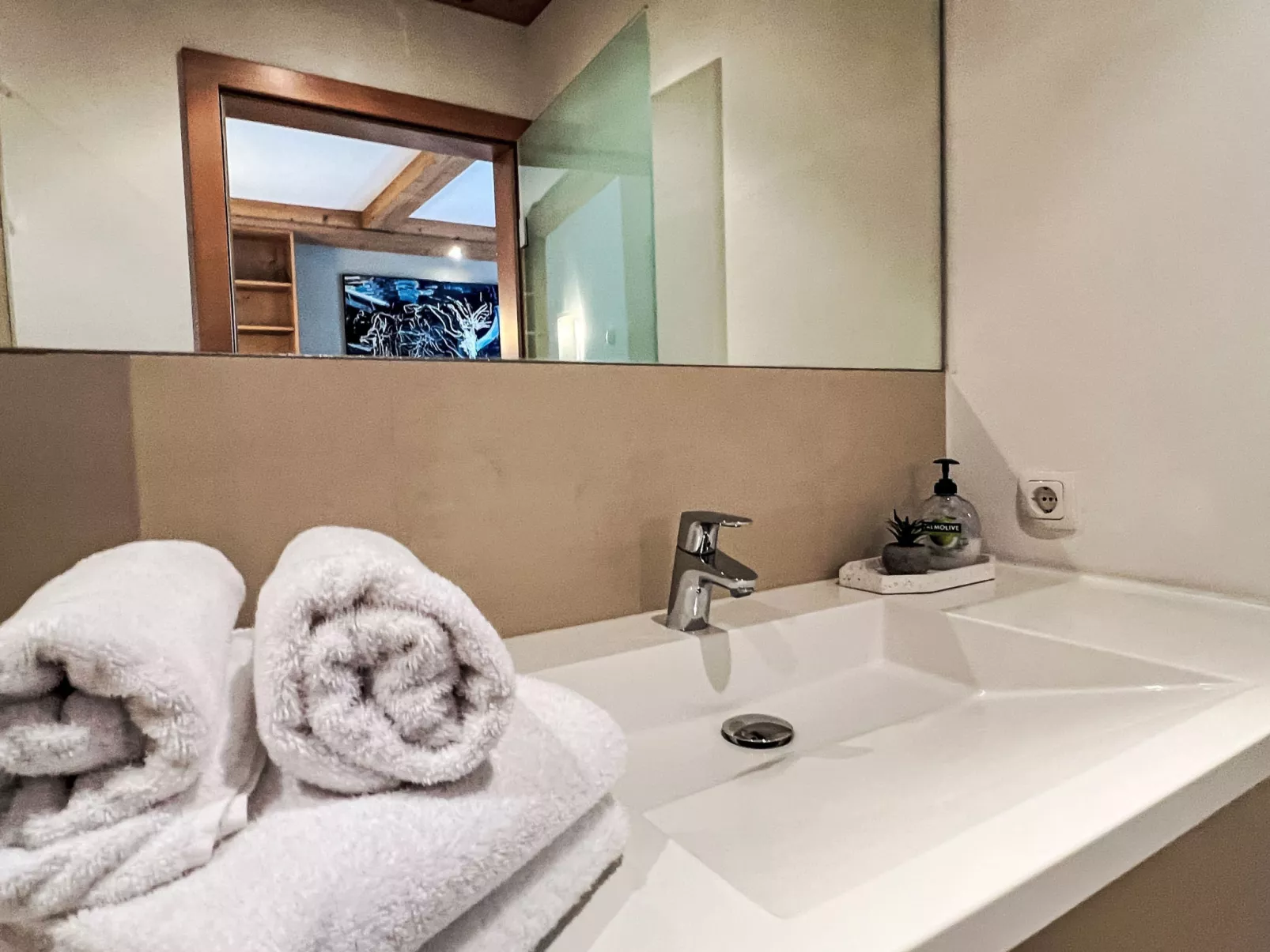 Cheeky Apartment-Binnen