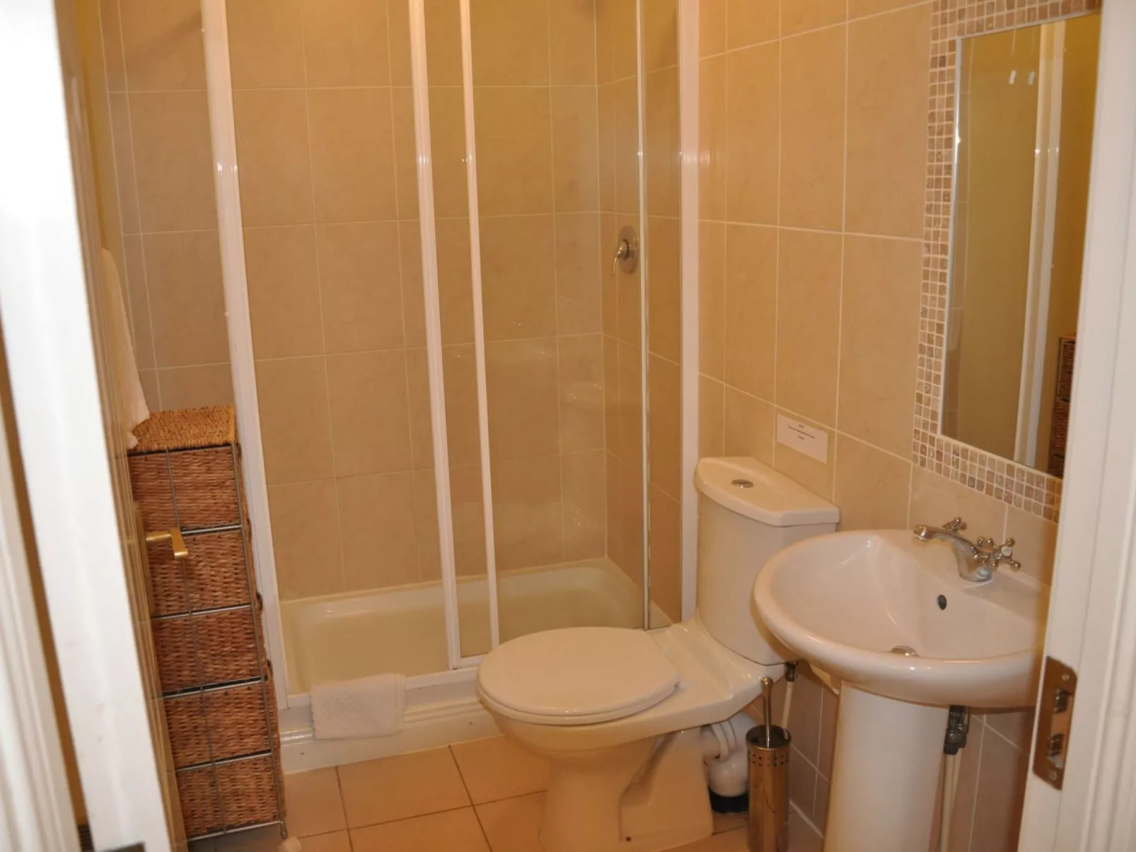 Heyward Mews(TR4) HH No 5 (Sleeps 5)-Binnen