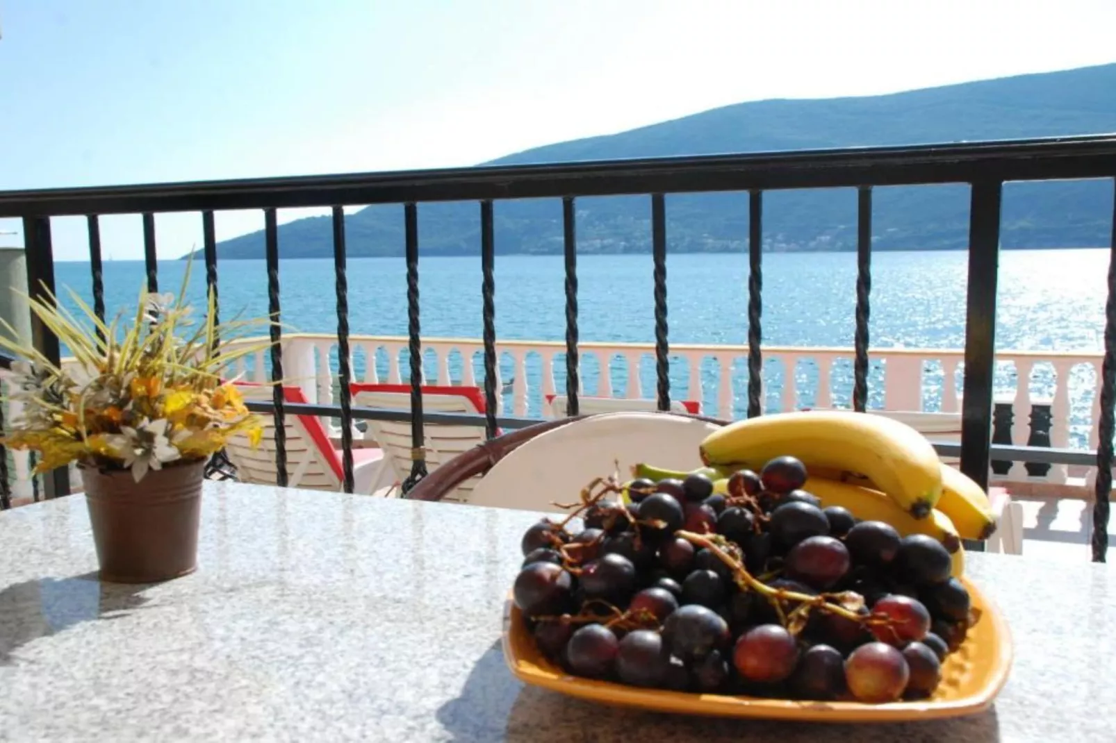 Stunning Beachfront Stay in Herceg Novi - Two Bedroom Apartment A