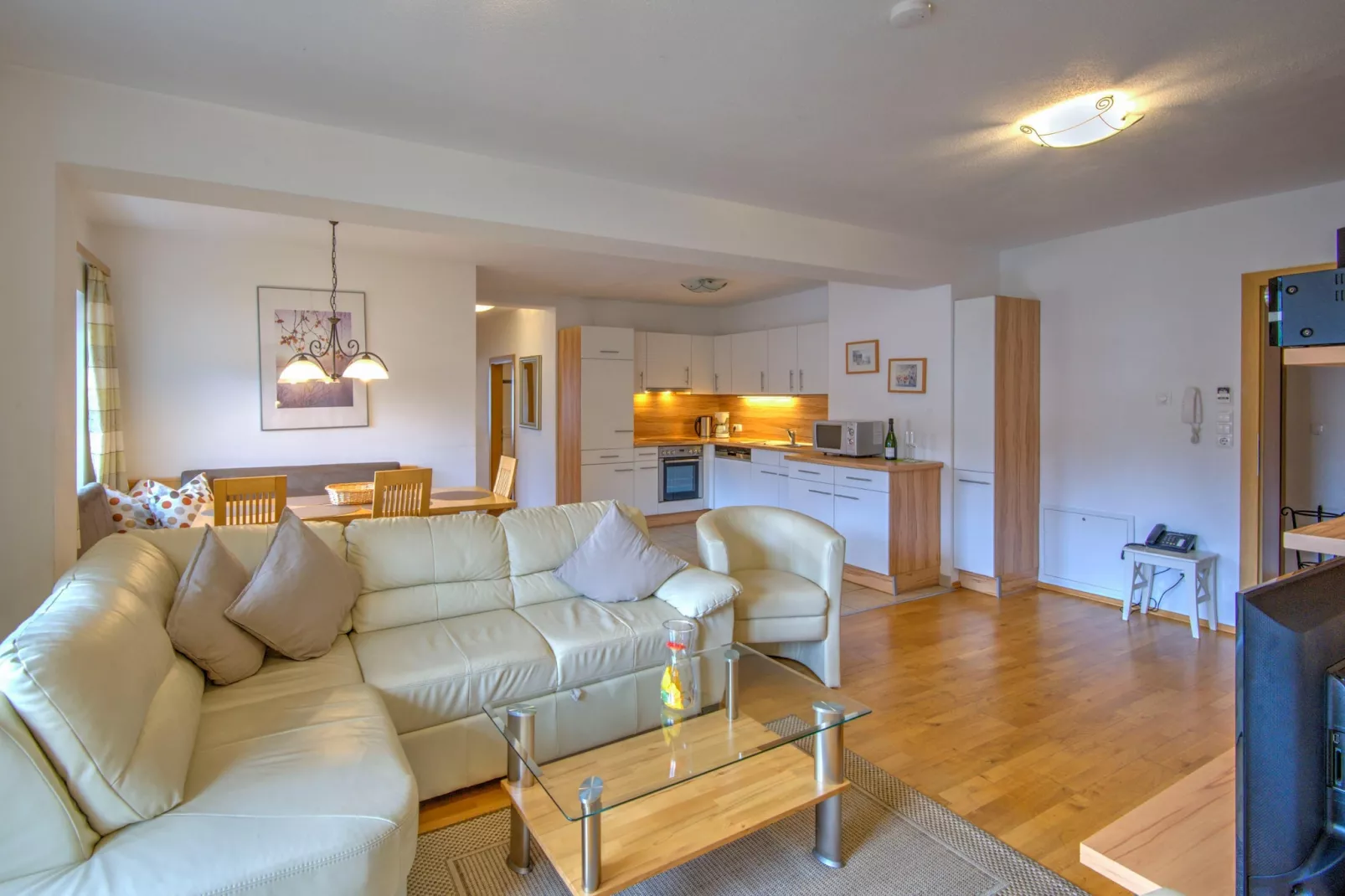 Vicky Apartment Top 9 - Woonkamer