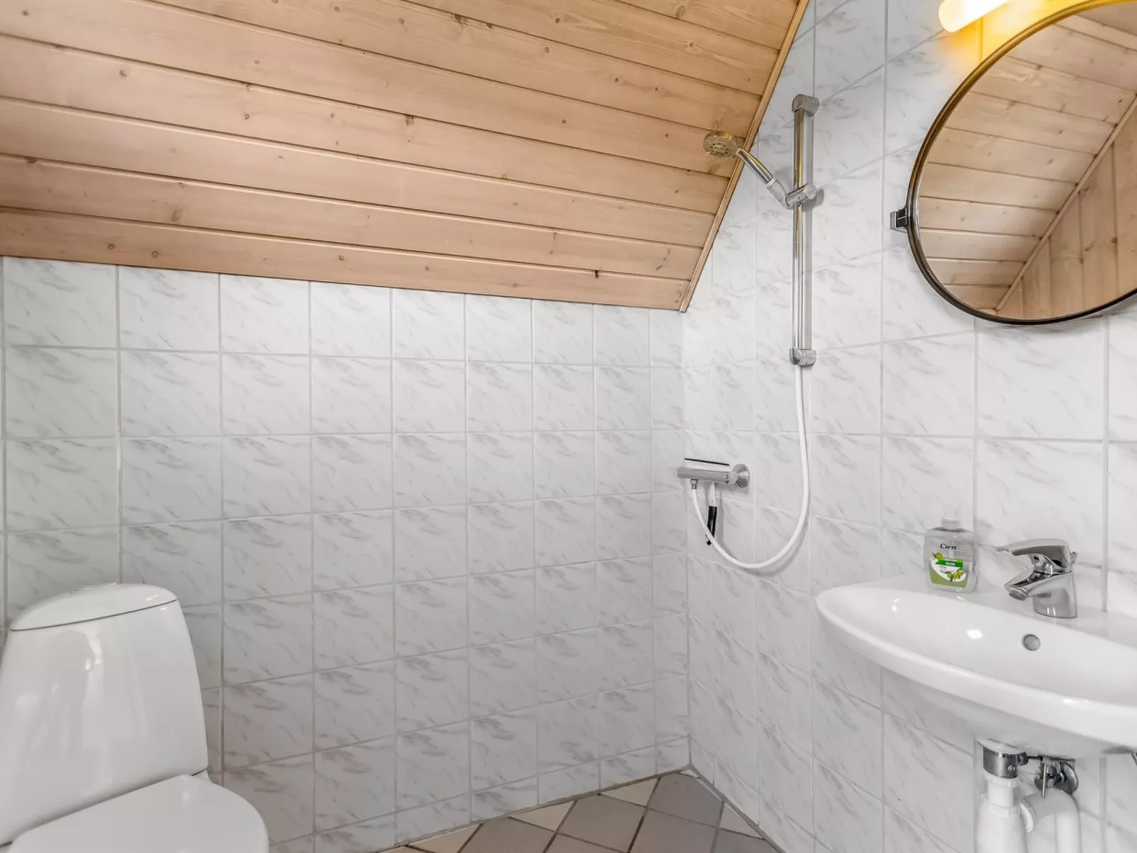 "Elisabete" - 600m from the sea-Binnen