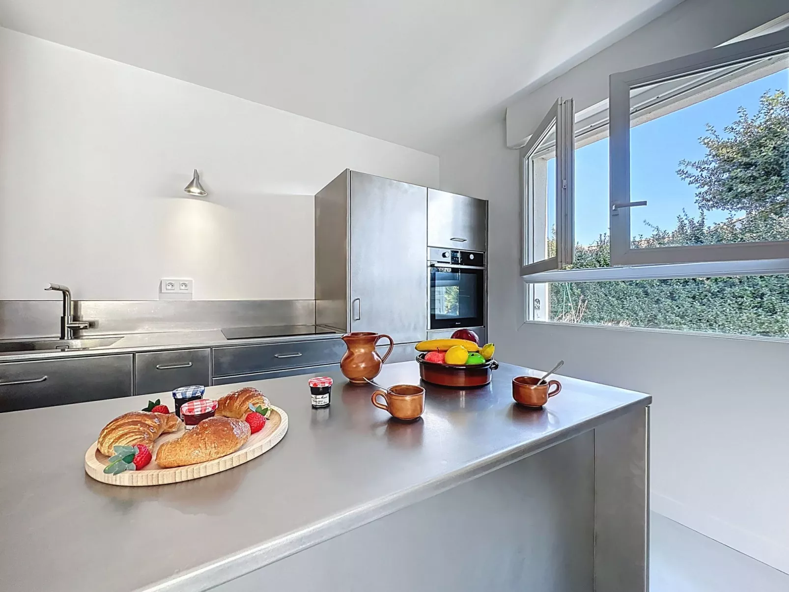 Ma Petite Mer-Binnen