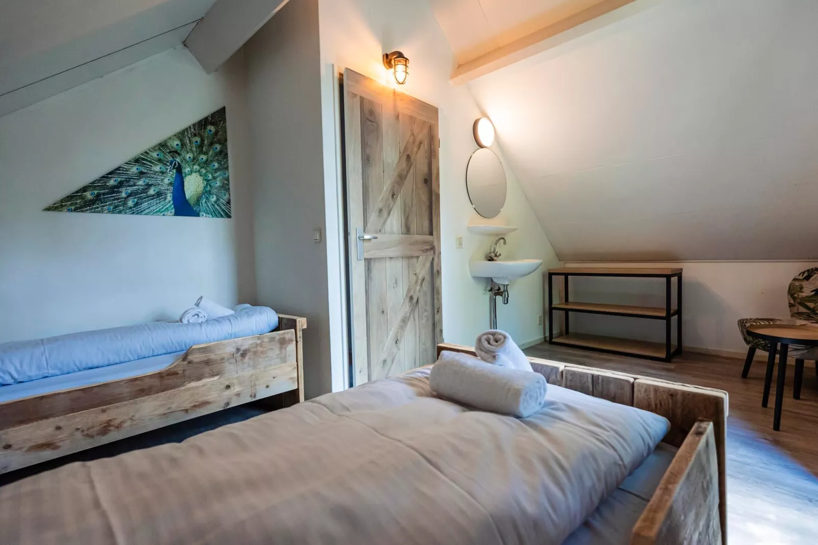 6 - Persons Lakeside Child-friendly Bungalow-Slaapkamer