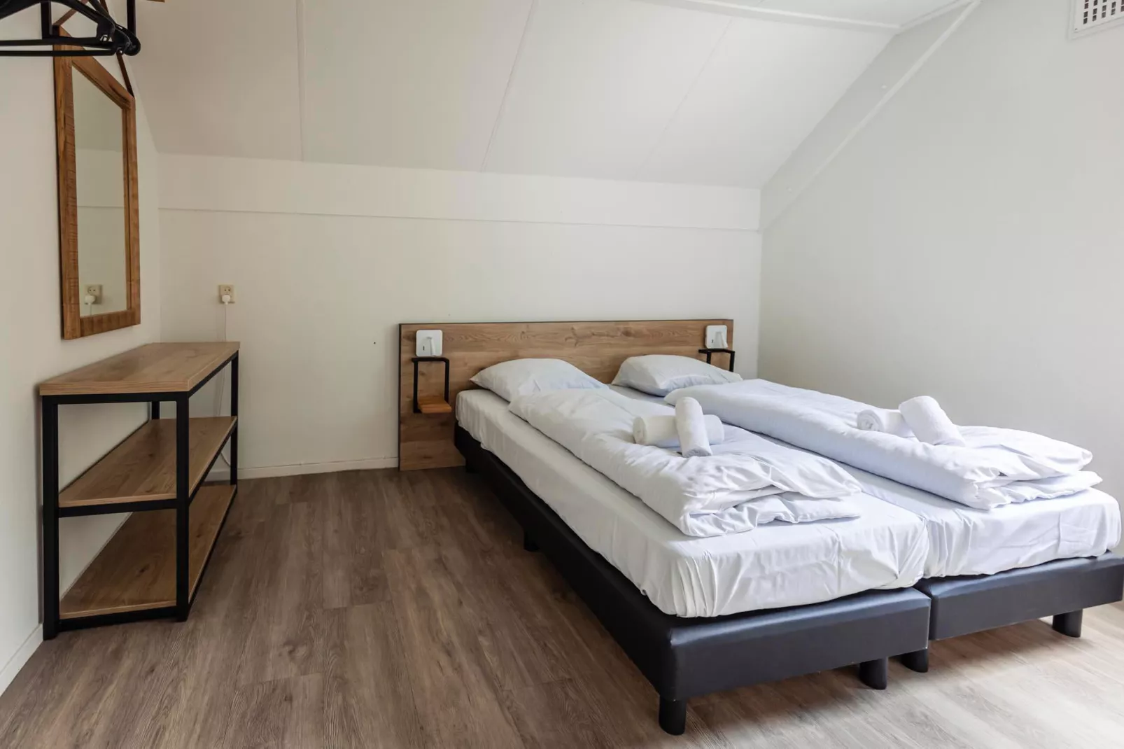 8 - Persons Family bungalow-Slaapkamer