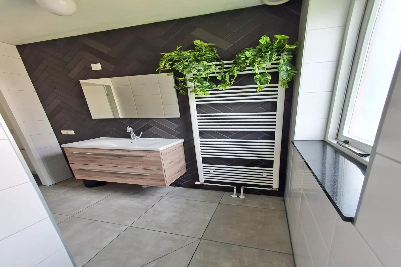 5 - Person Forest 10 Bungalow-Badkamer