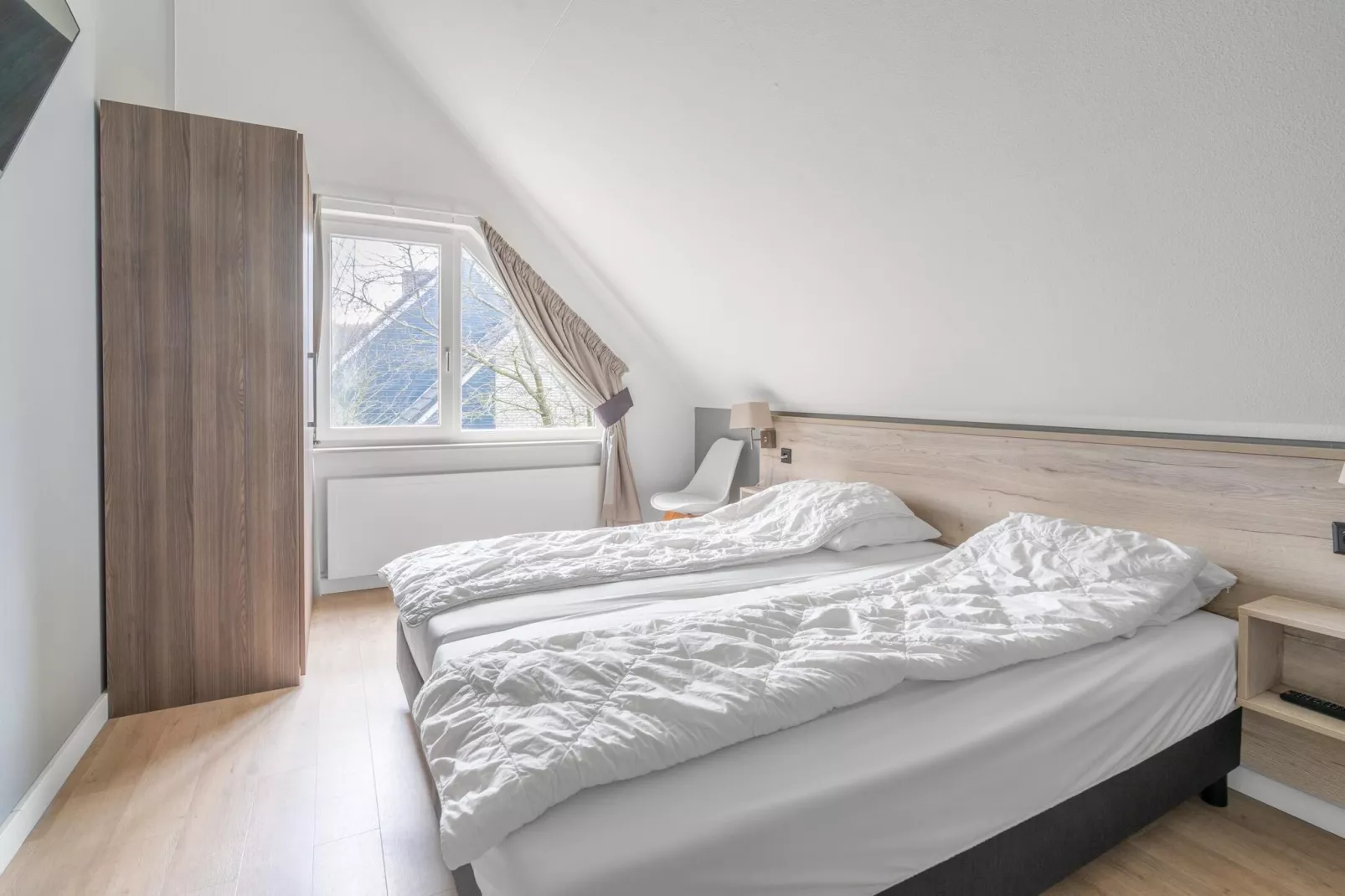 Kamperfoelie 73-Slaapkamer