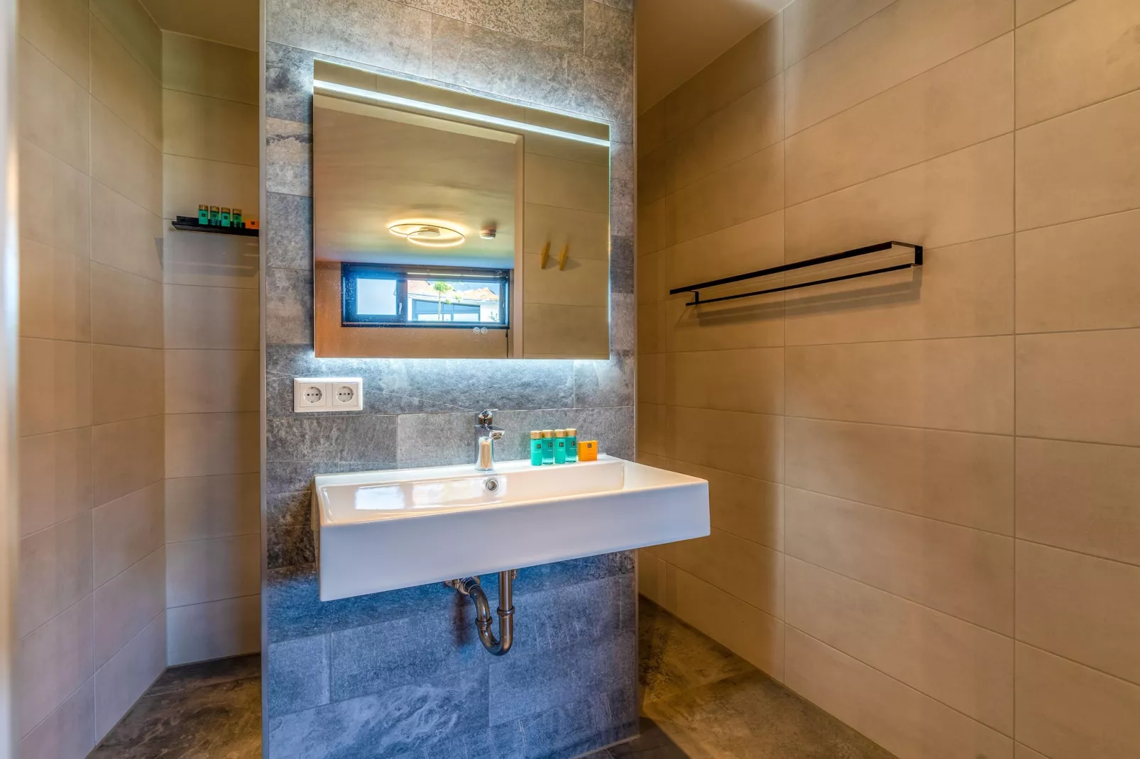 Waalburght 16-Badkamer