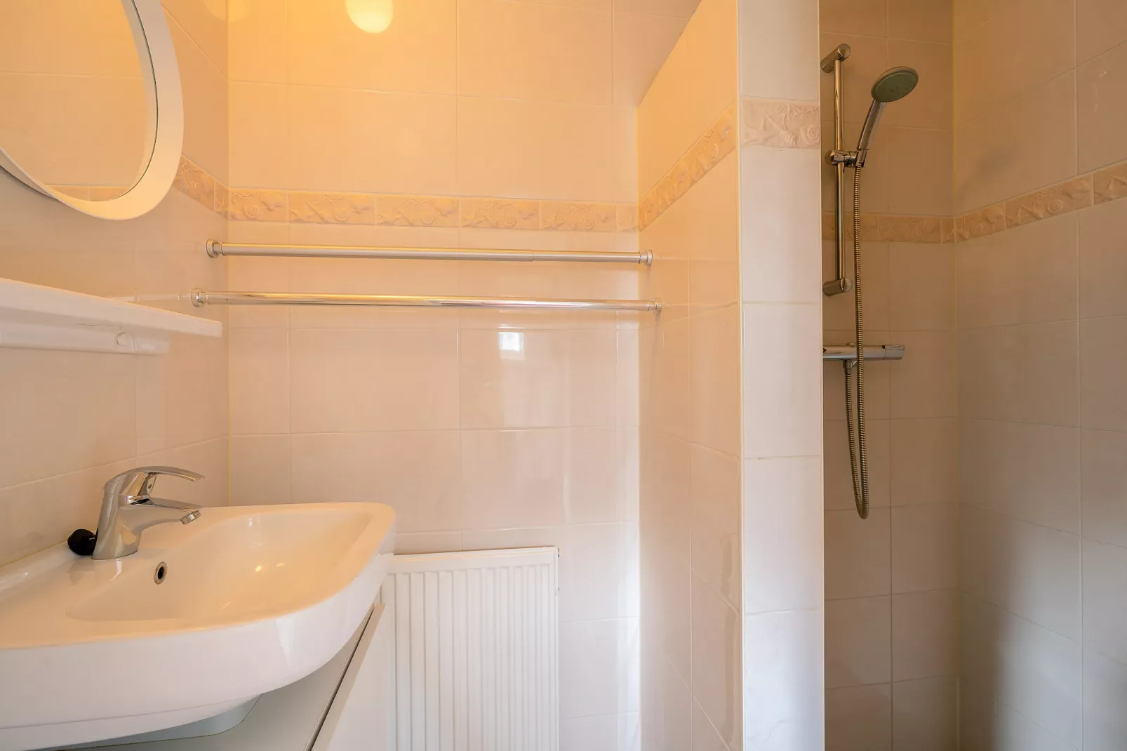 De Boet Waalenburg-Badkamer