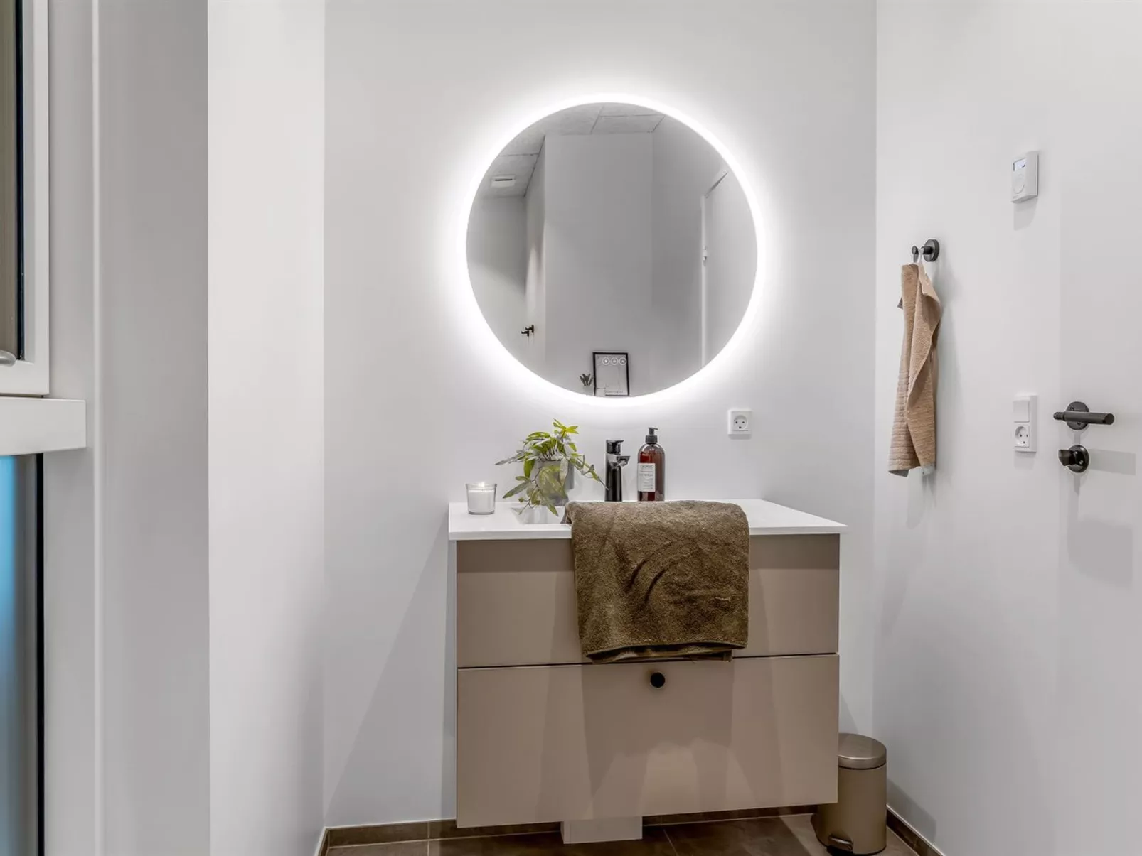 "Barnet" - 180m to the fjord-Binnen