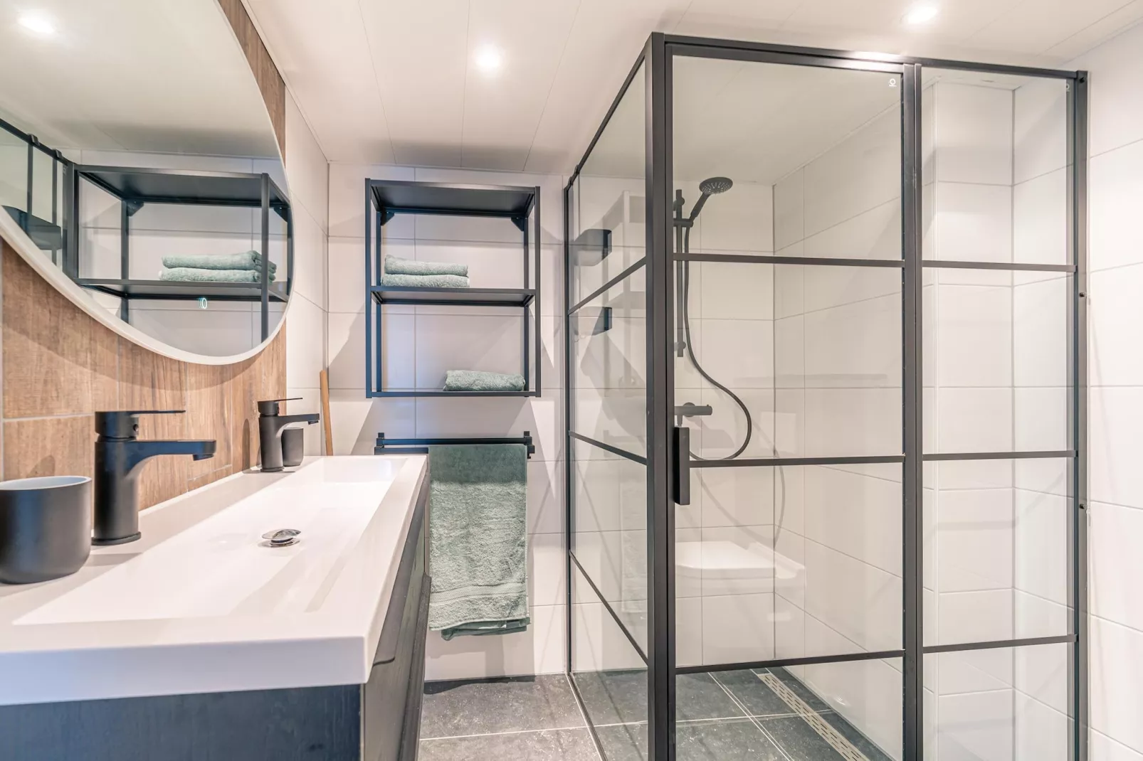 De Anna 220 - Zand-Badkamer