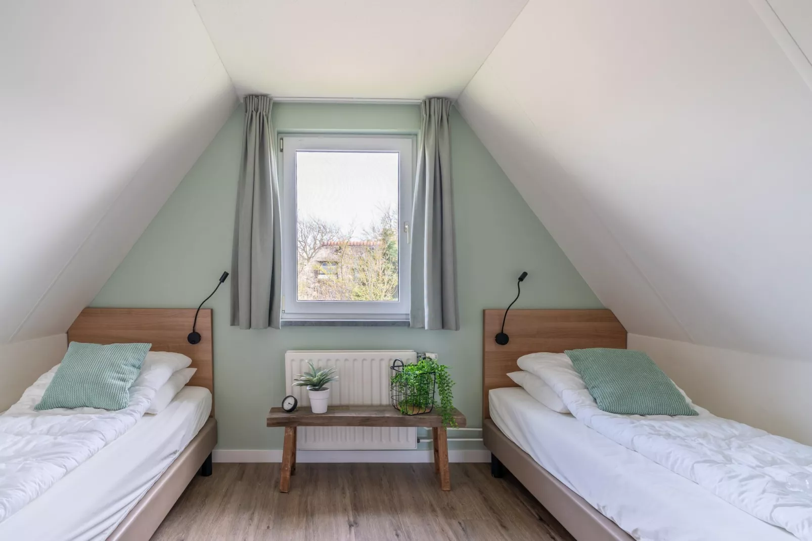 Nieuwlanderweg 75-Slaapkamer