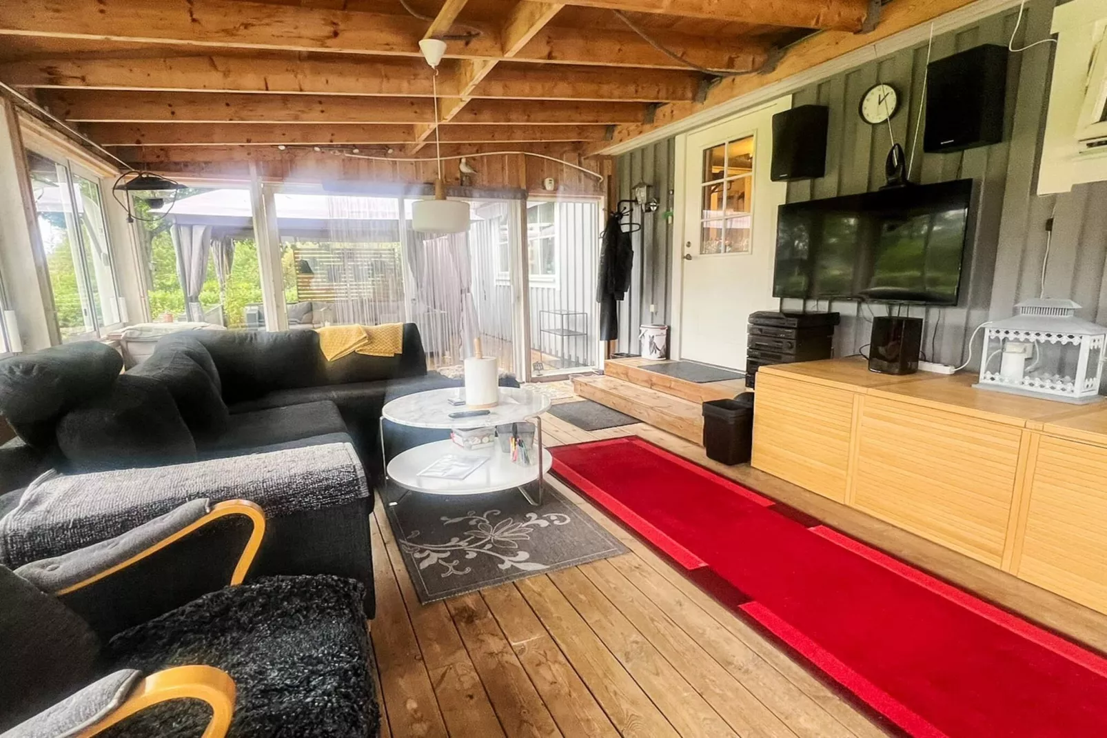 Charmant huisje aan het Sjunnaryd-meer