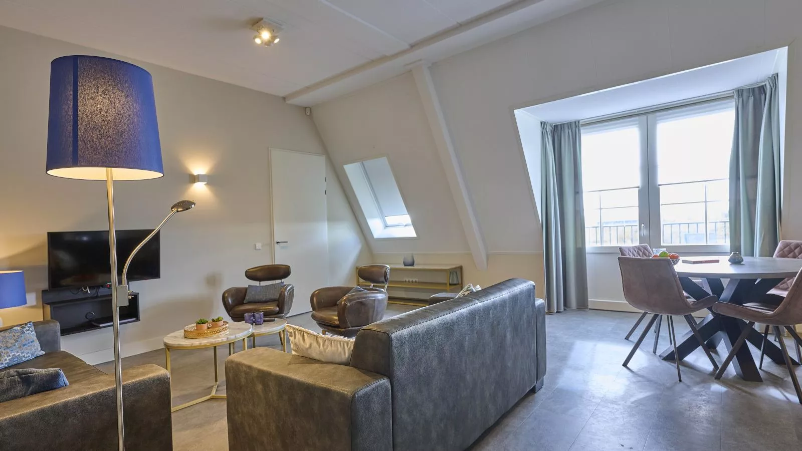 SeaLuxe Suite 27i-Woonkamer