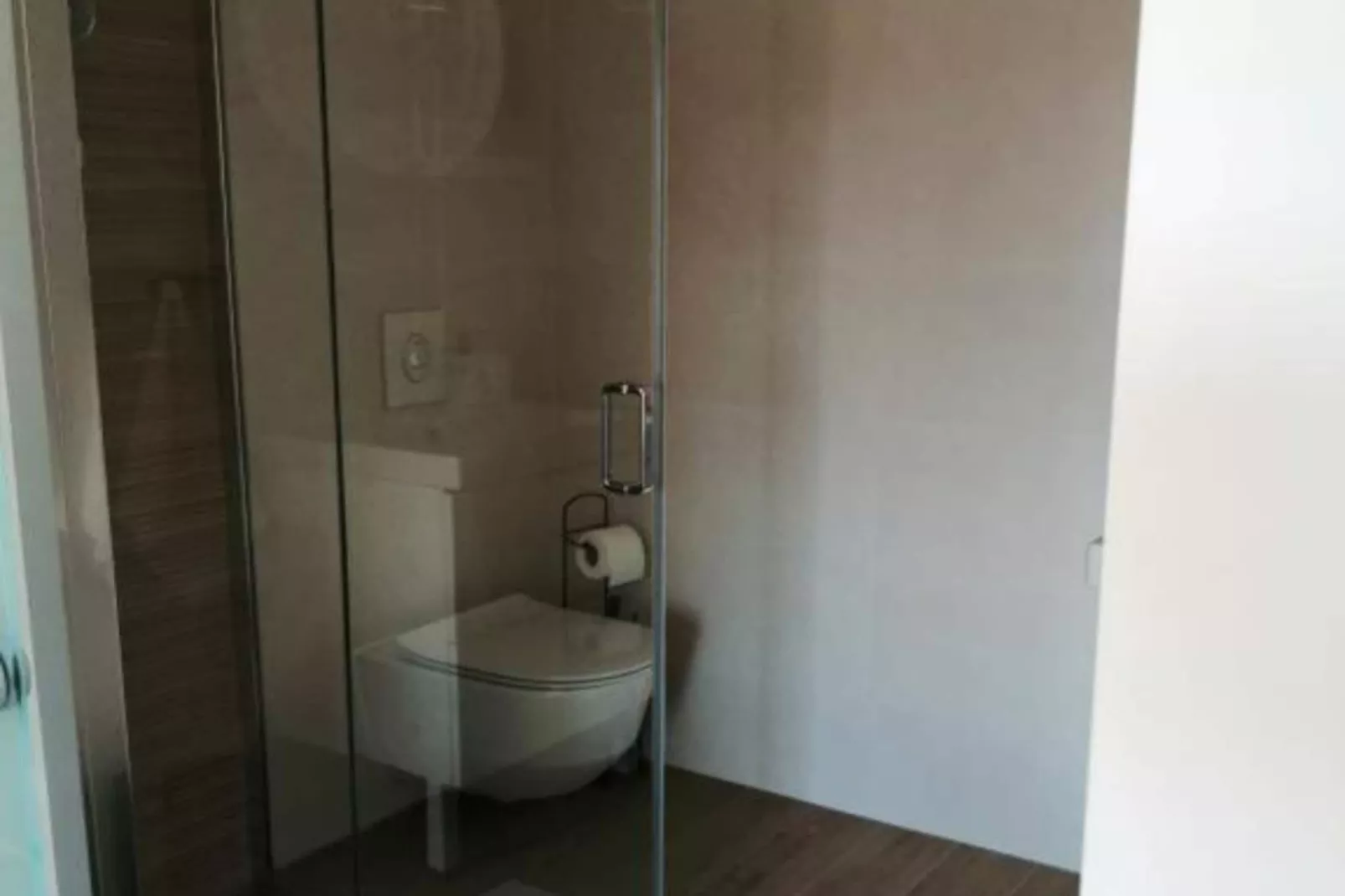 House Serenity with Pool-Badkamer