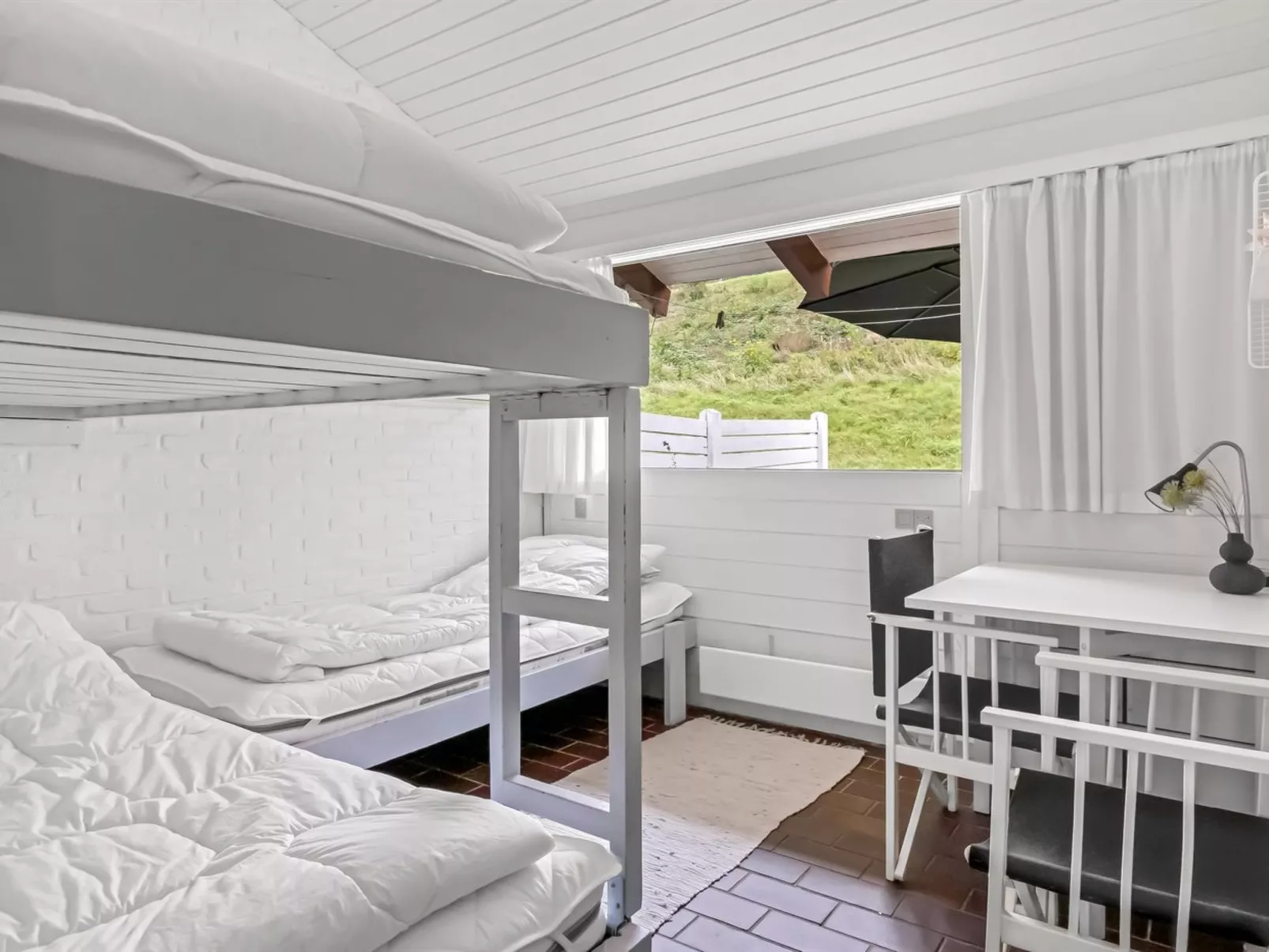 "Annrike" - 200m from the sea-Binnen