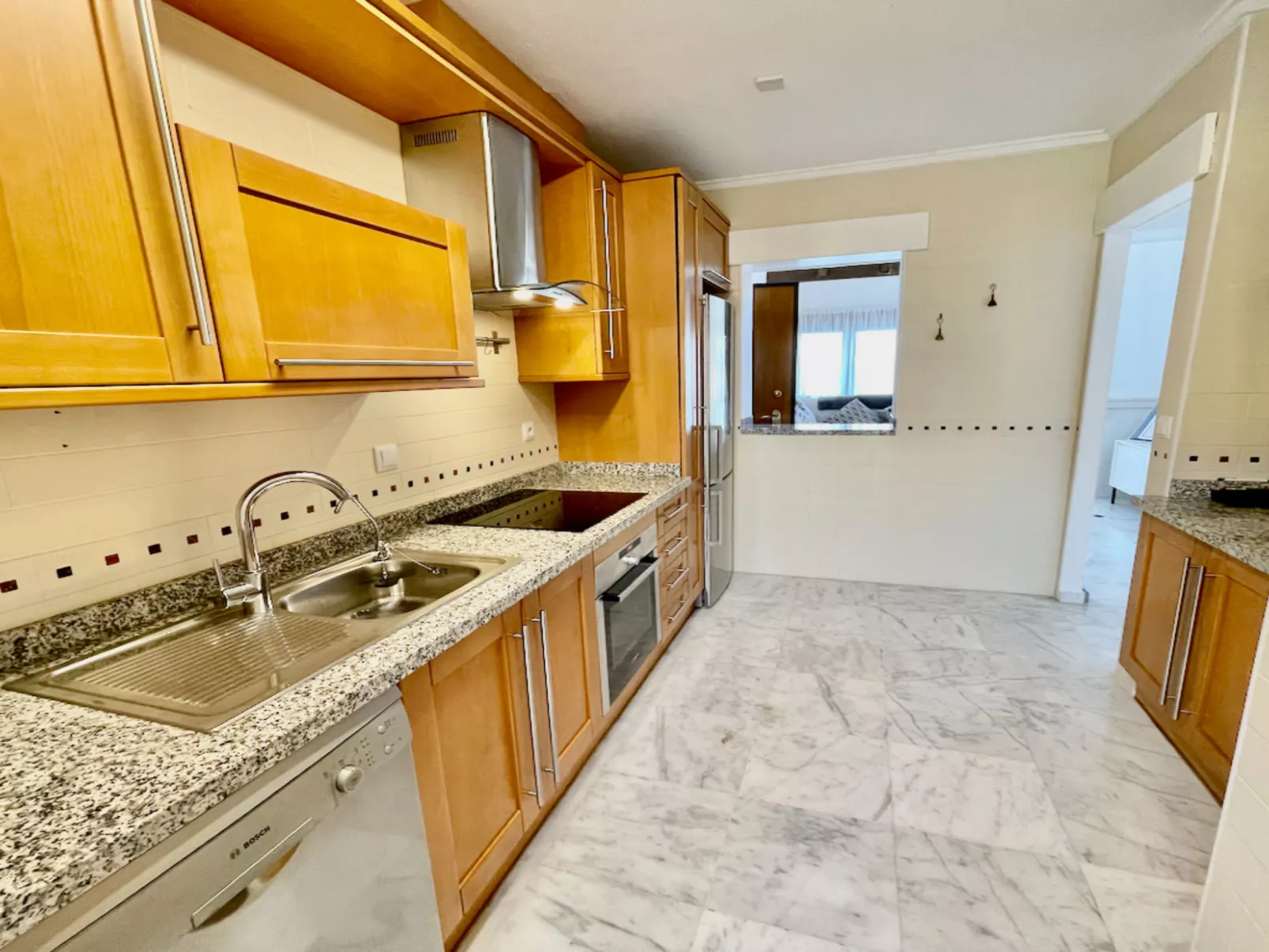 La Finca Frontline-Binnen