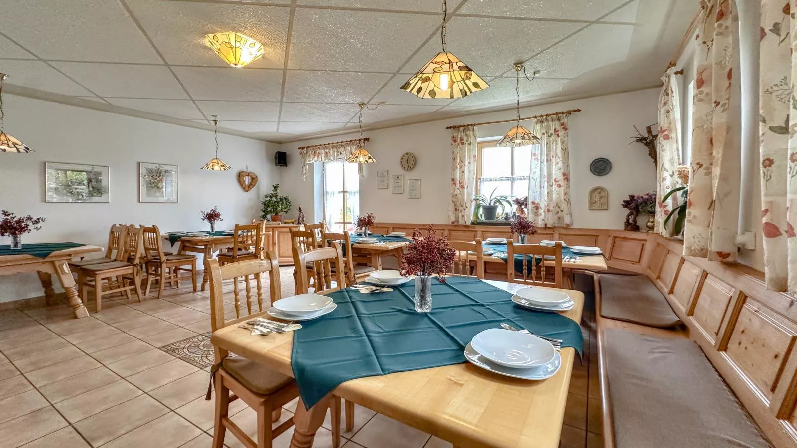 Blumenhof II-Eetkamer