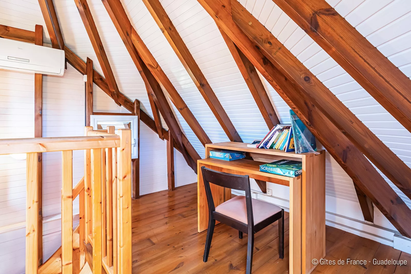 Paradise Bay Bungalow cosy bord de mer et piscine-Overloop